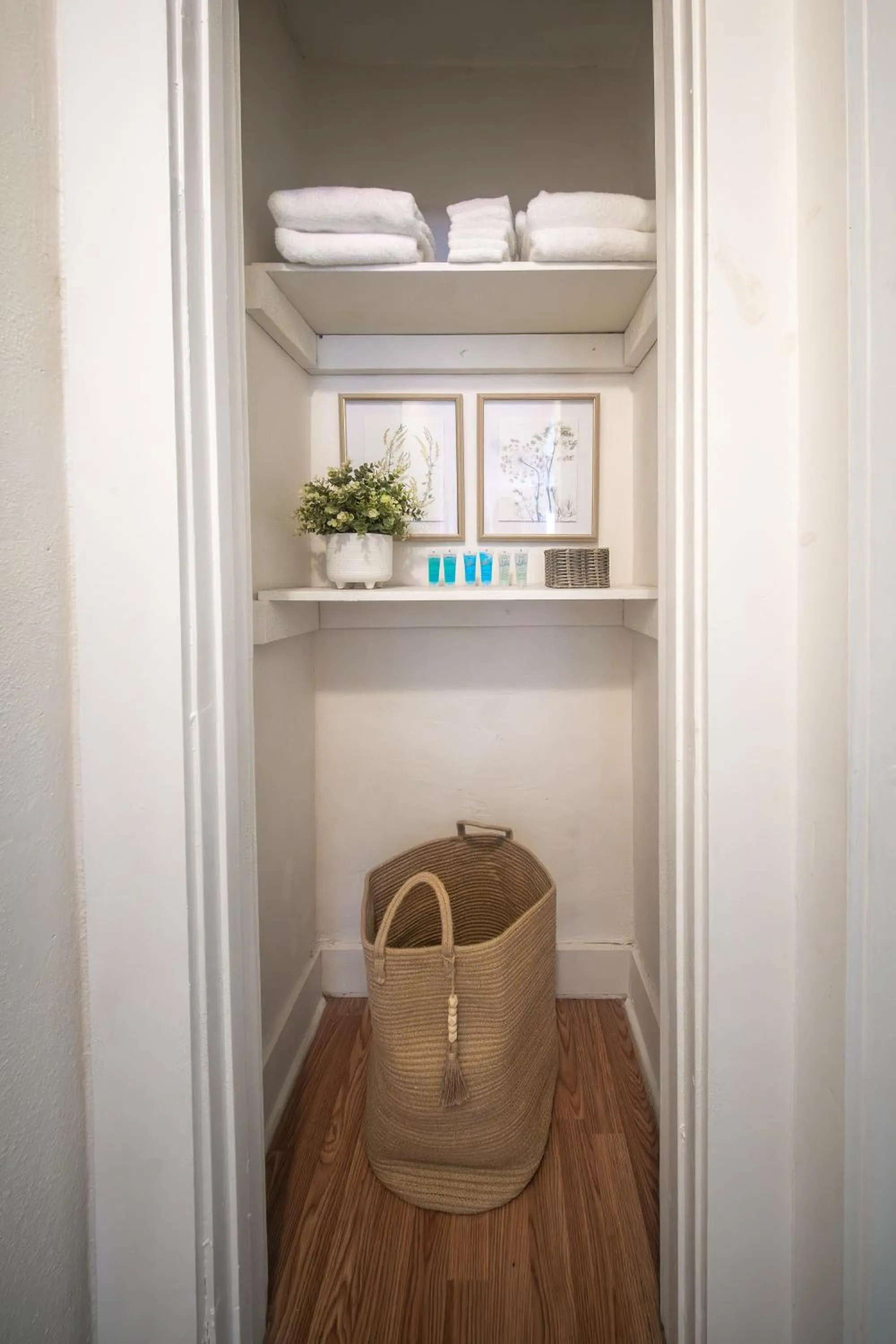 The Flats on Florida St - Super Comfy 2-Bedroom Apartments