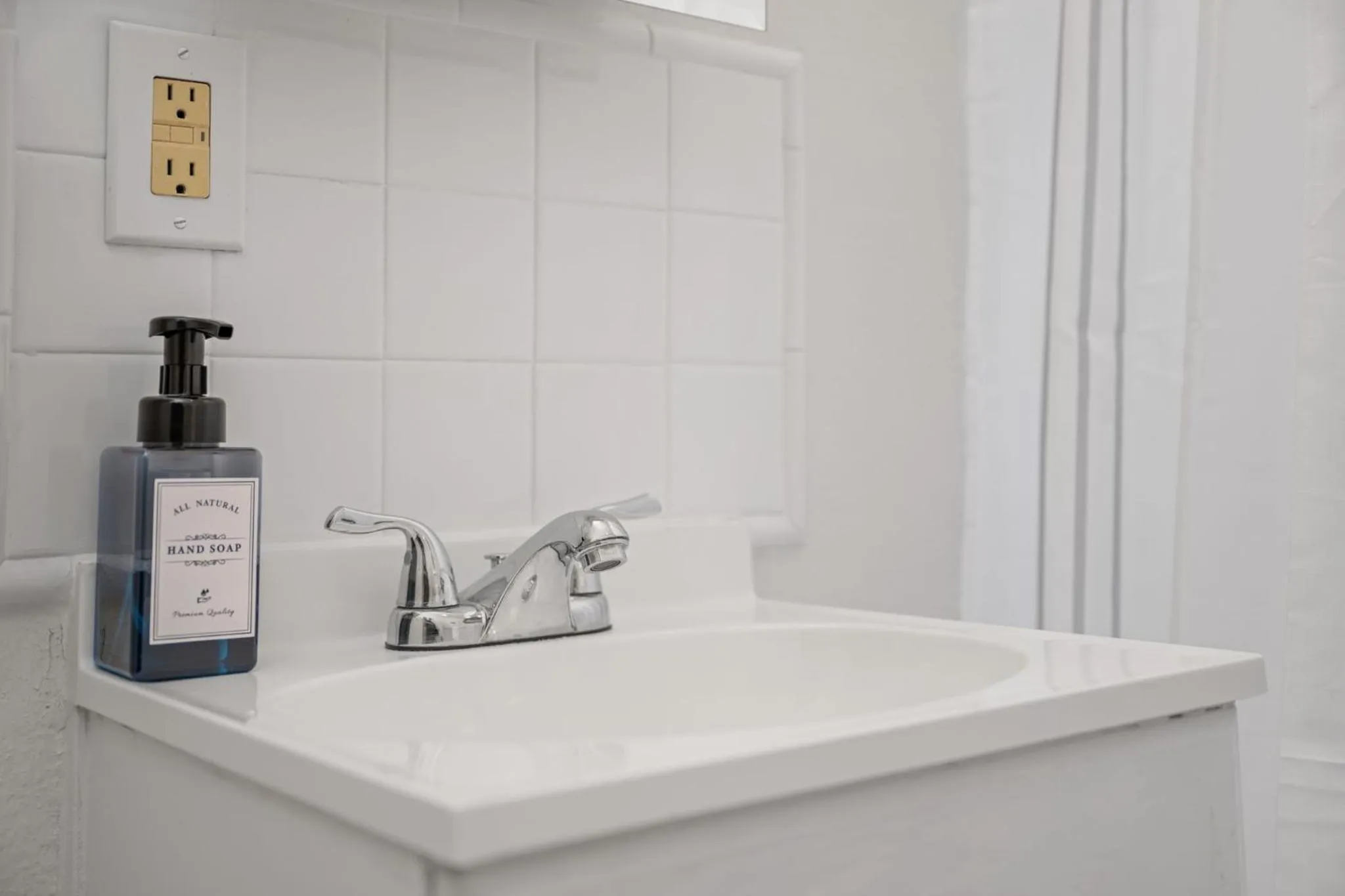 Bathroom in The Flats on Florida St - Super Comfy 2-Bedroom Apartments