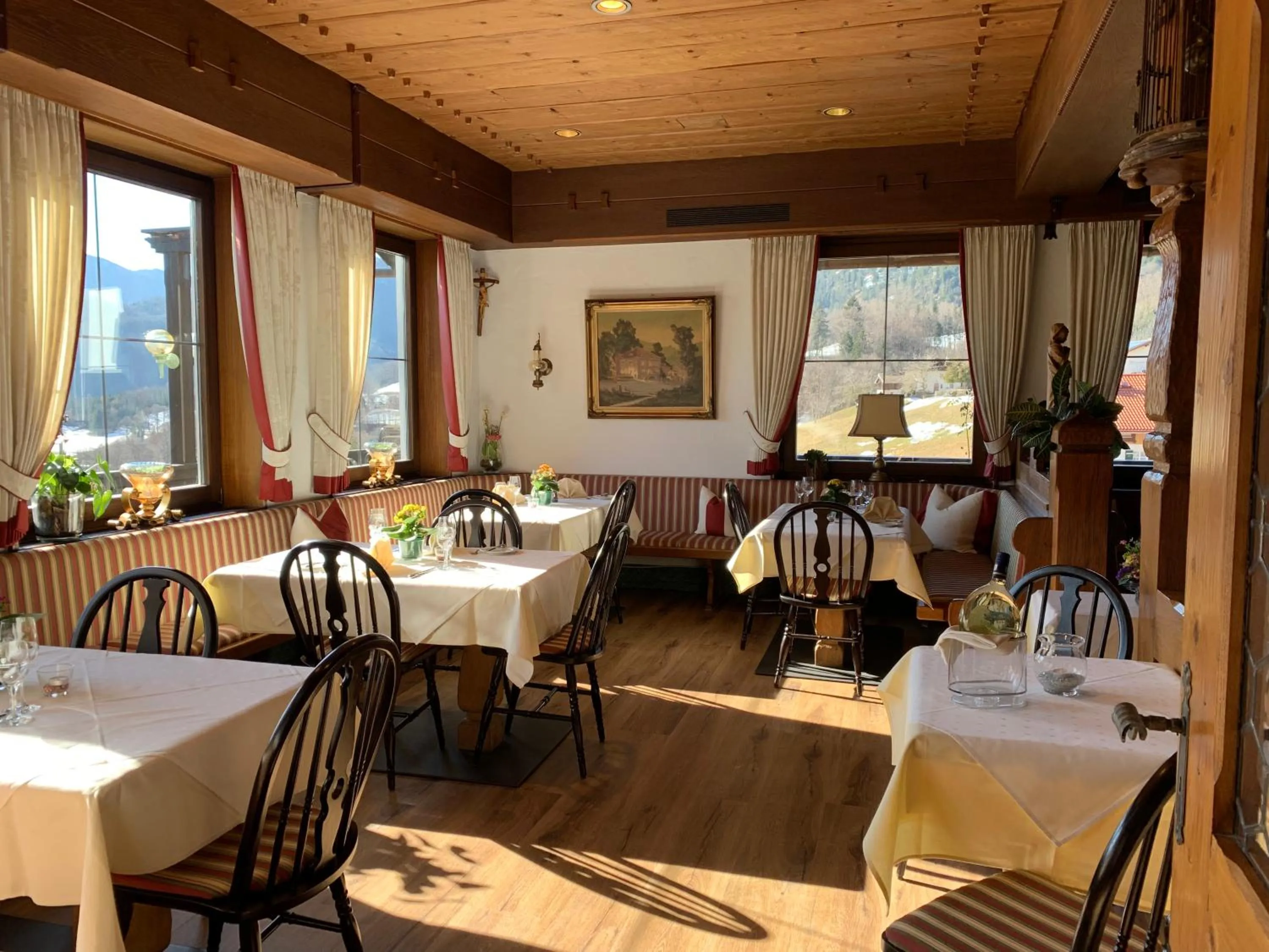Restaurant/places to eat in Hotel Restaurant Neu Meran