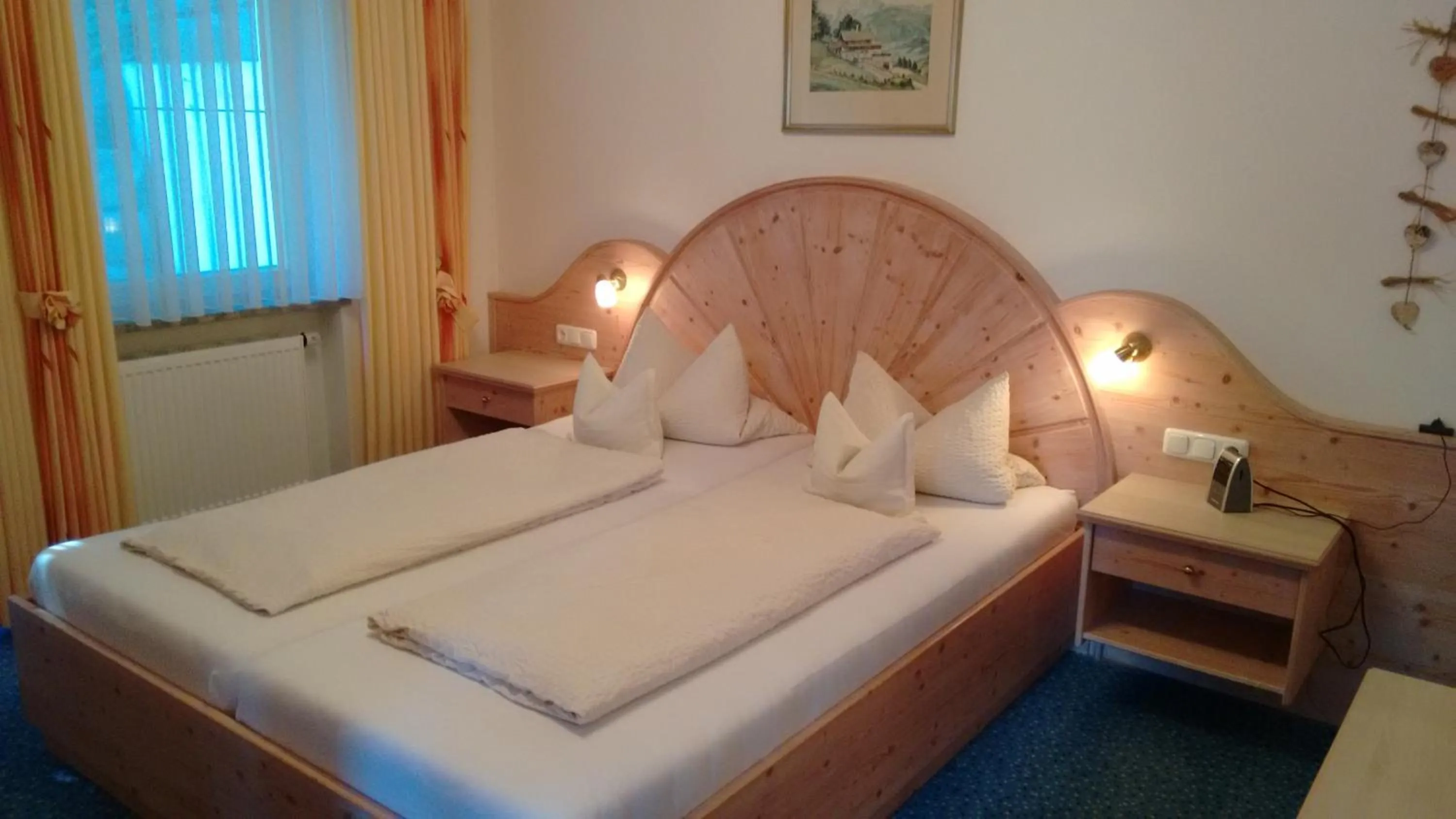 Bed in Hotel Restaurant Neu Meran