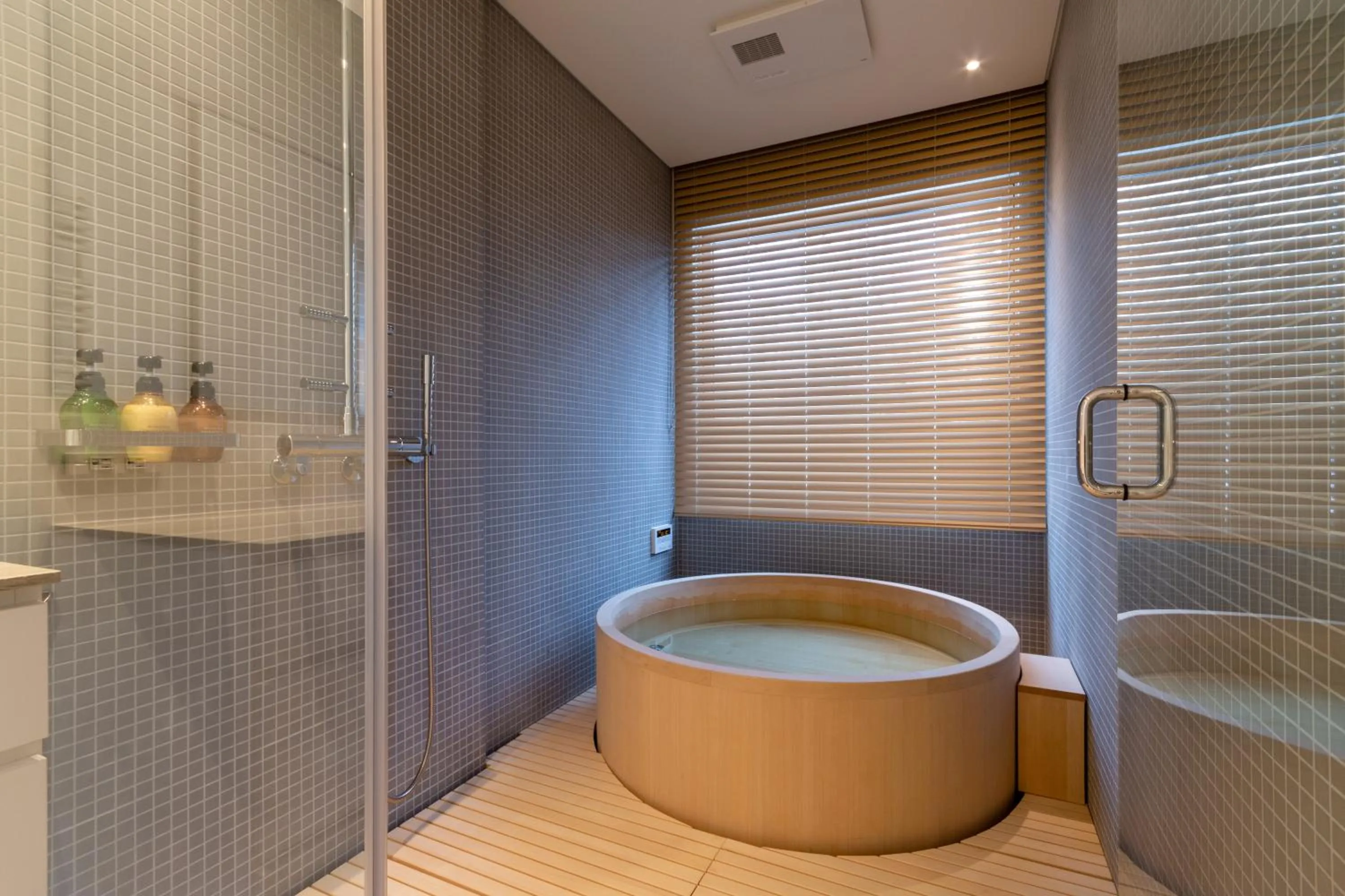 Bathroom in Chalet W by H2 Life