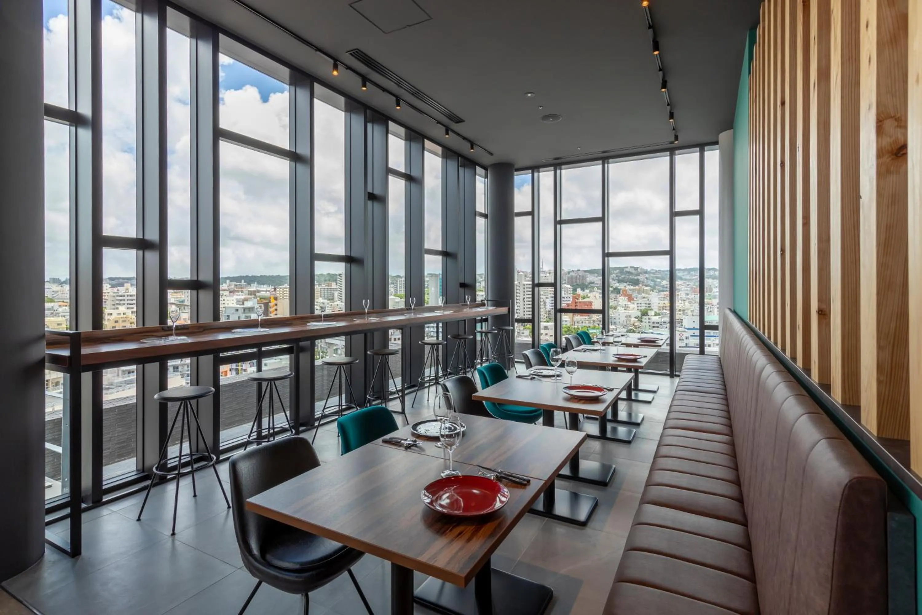 Restaurant/places to eat in Hewitt Resort Naha