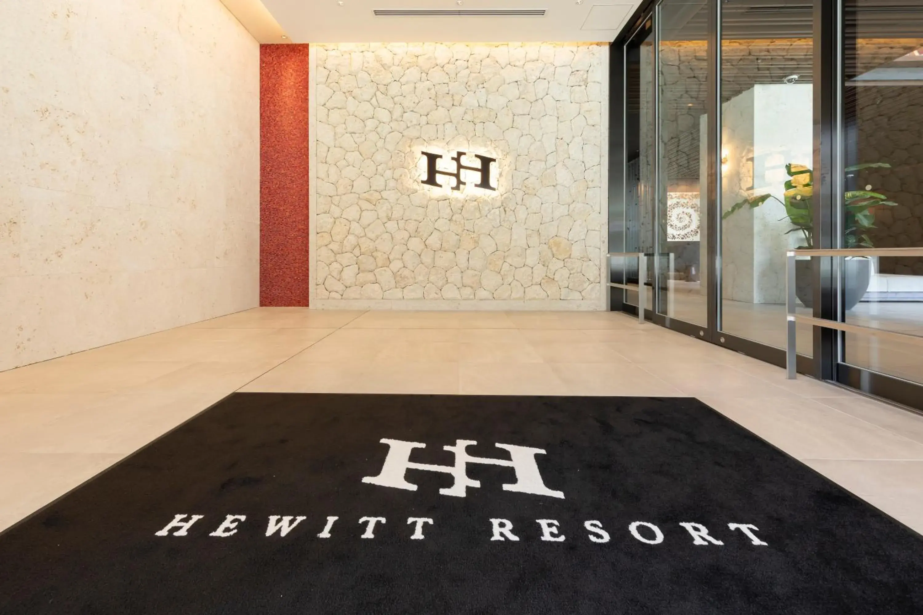 Facade/entrance in Hewitt Resort Naha Facade/entrance in Hewitt Resort Naha