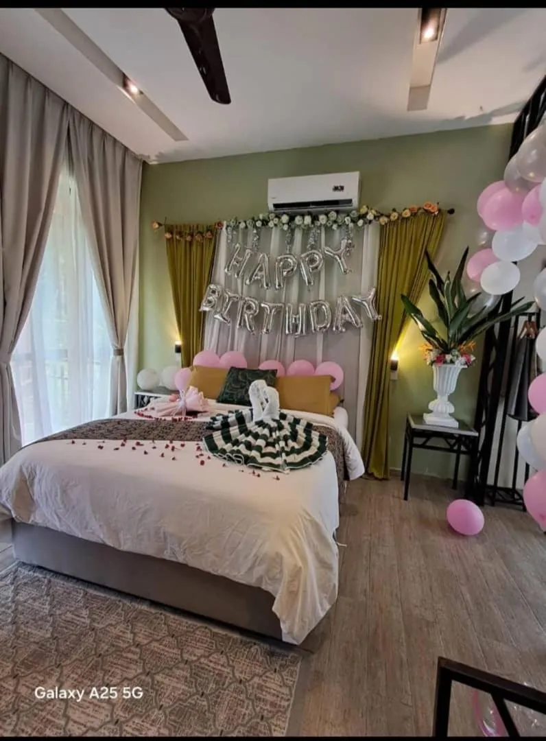 Bed in Cinta Abadi Resort