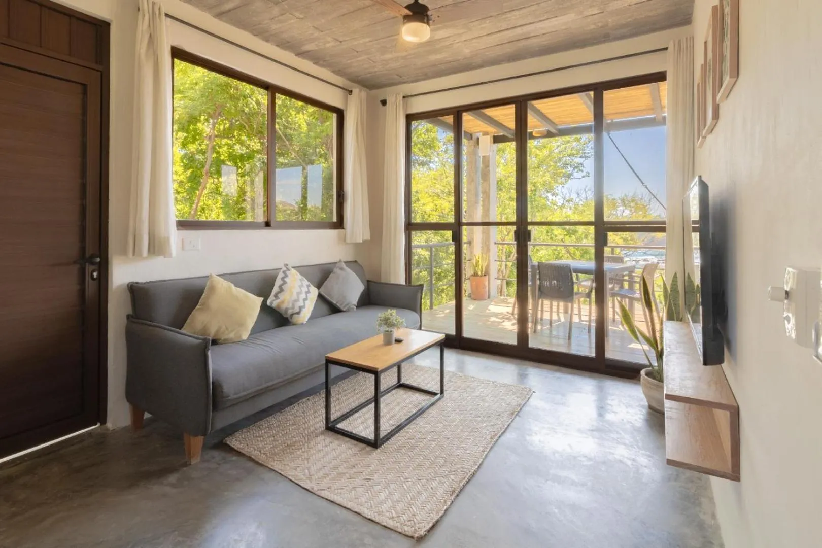 Patio in Casa Mauna Boutique Hotel