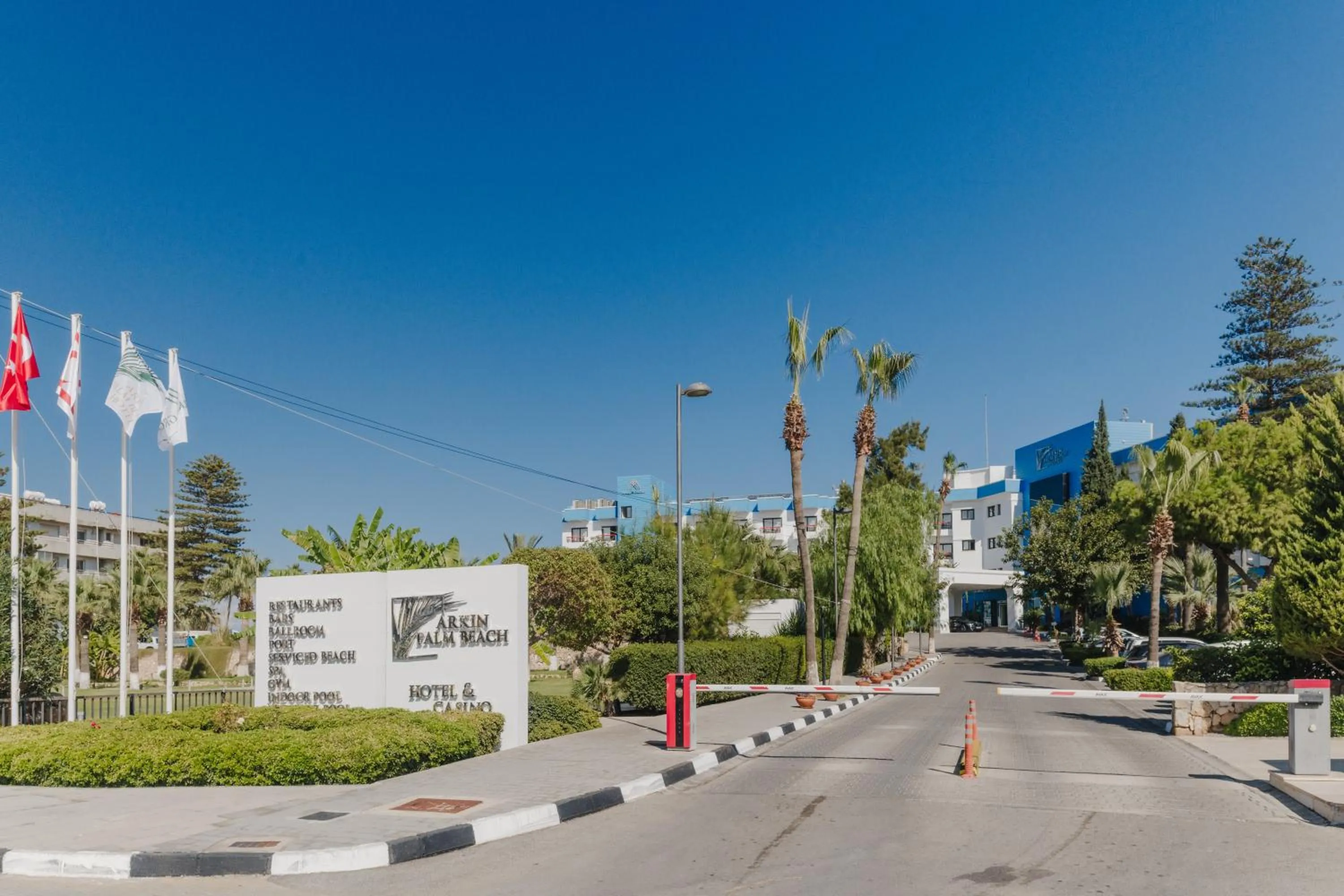 Property building in Arkin Palm Beach Hotel