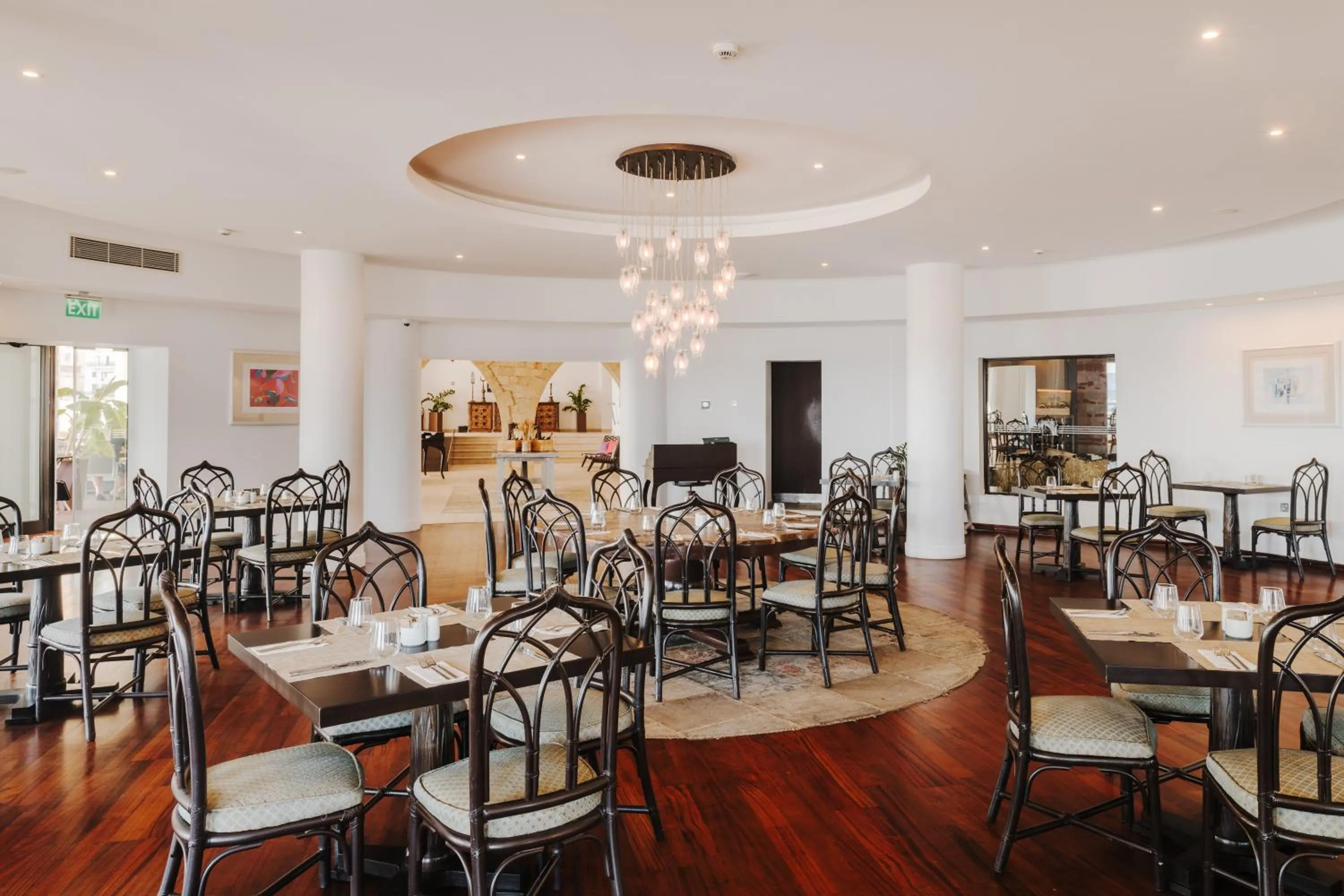 Property building in Arkin Palm Beach Hotel