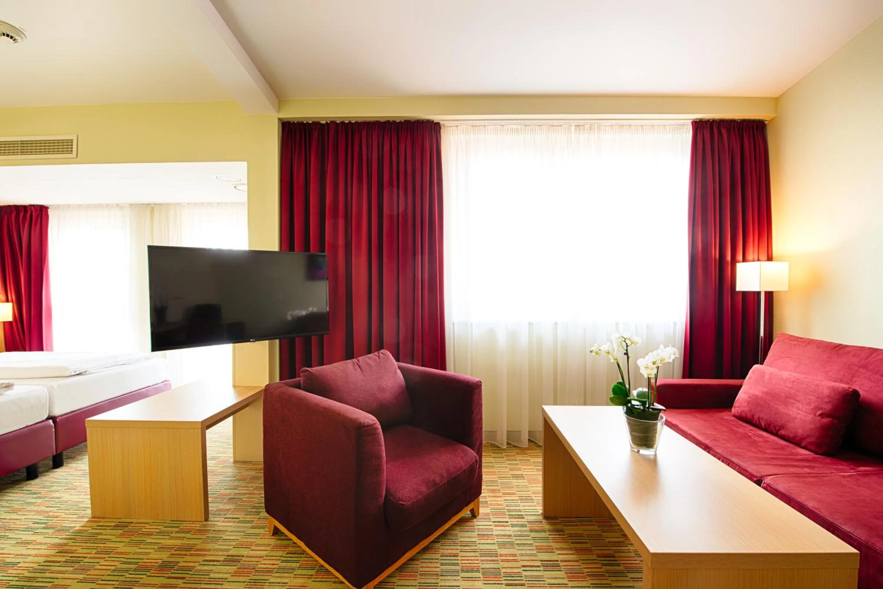 Photo of the whole room, Bed in Welcome Hotel Paderborn