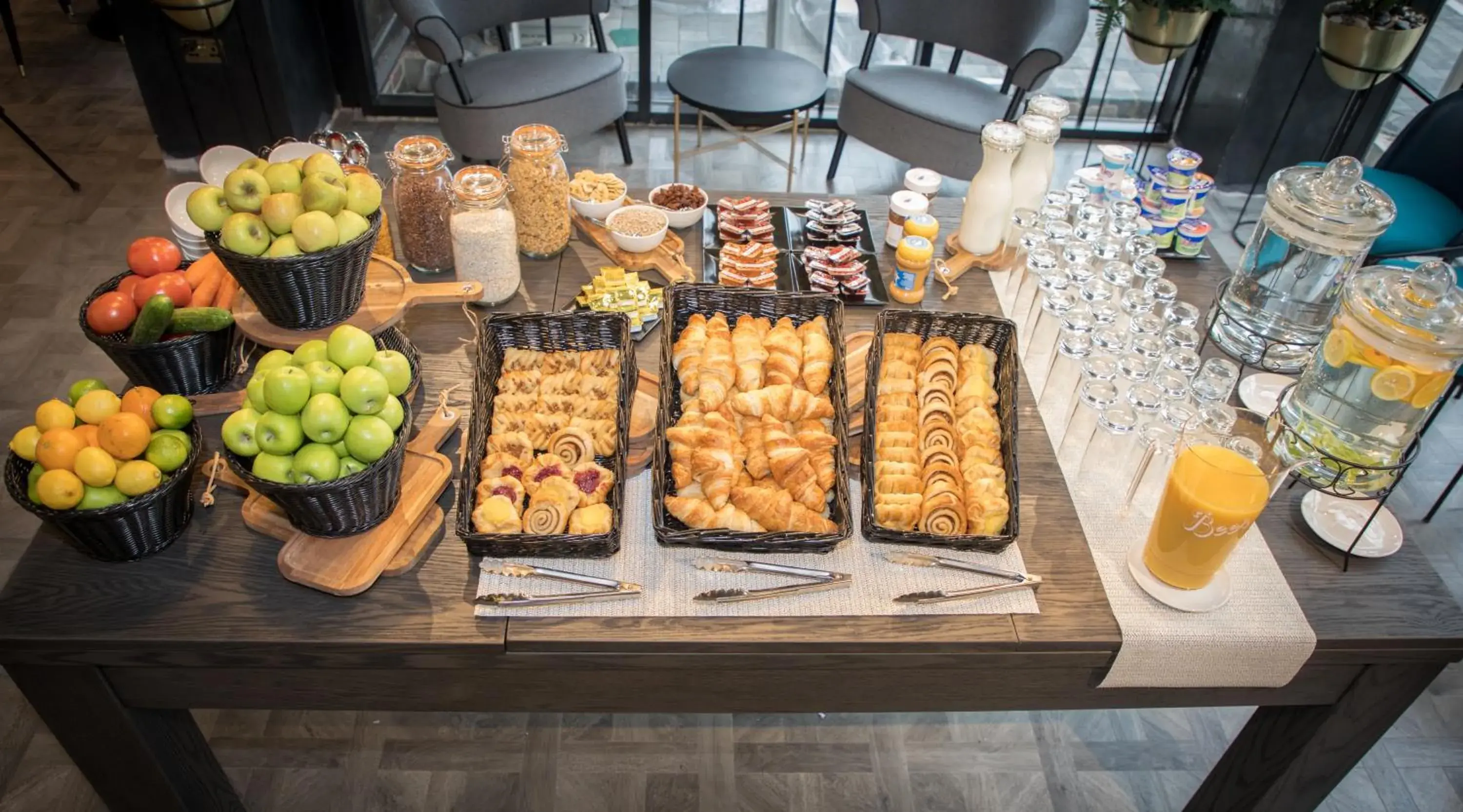 Food in Radisson RED London Greenwich The O2 Food in Radisson RED London Greenwich The O2
