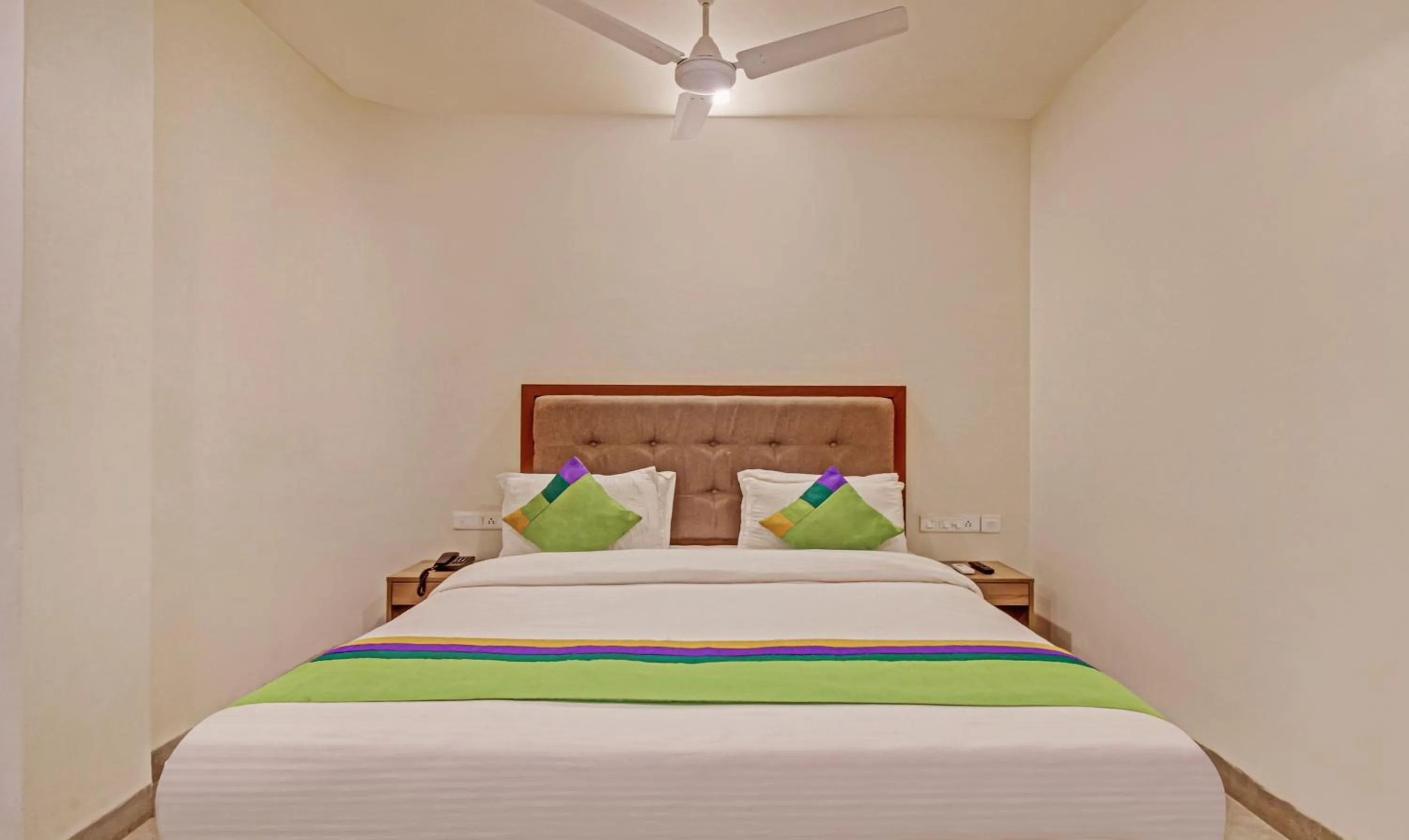 Bedroom in Itsy Hotels Tao Residency, 2 Minutes Walk From Baga Beach