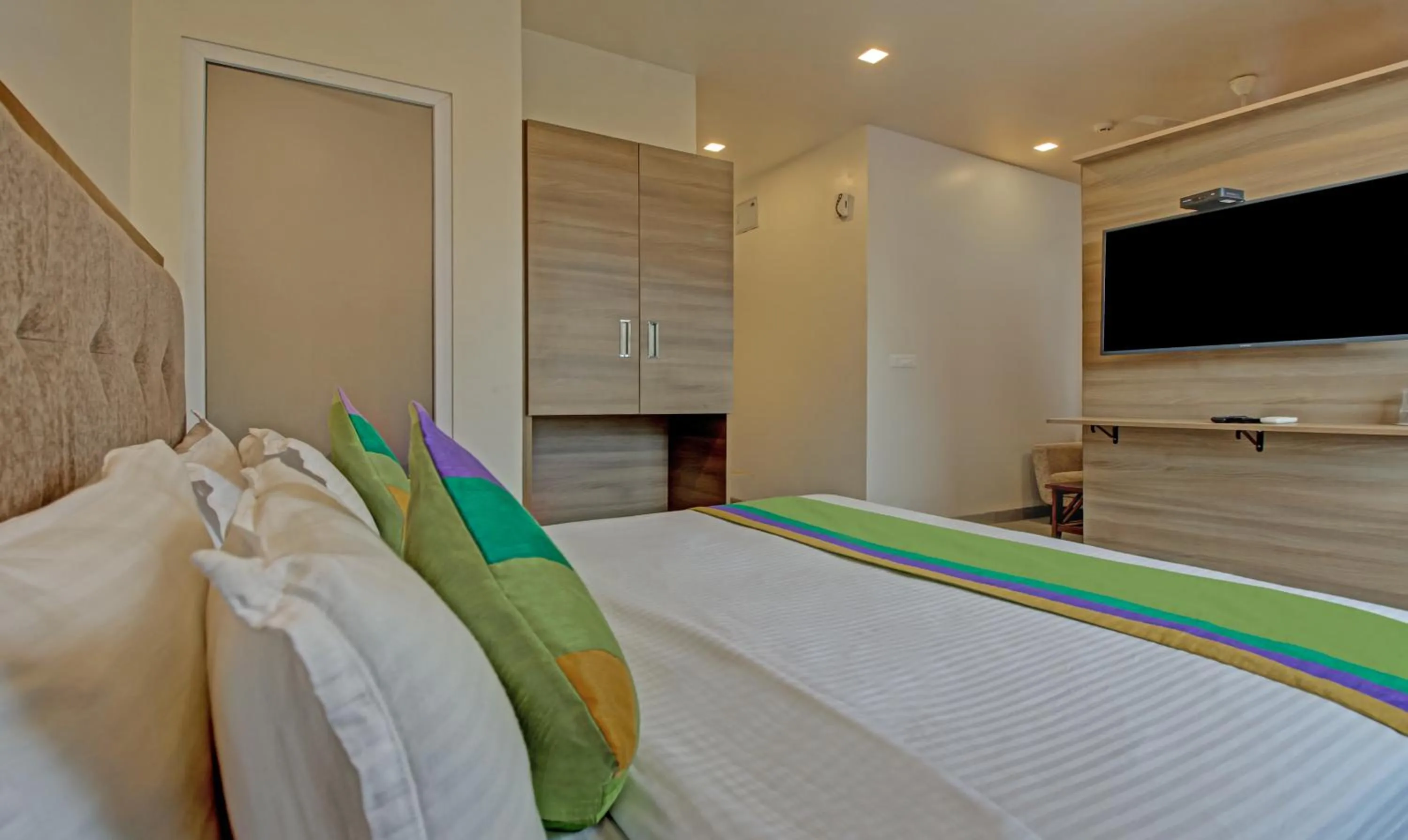 Bedroom in Itsy Hotels Tao Residency, 2 Minutes Walk From Baga Beach