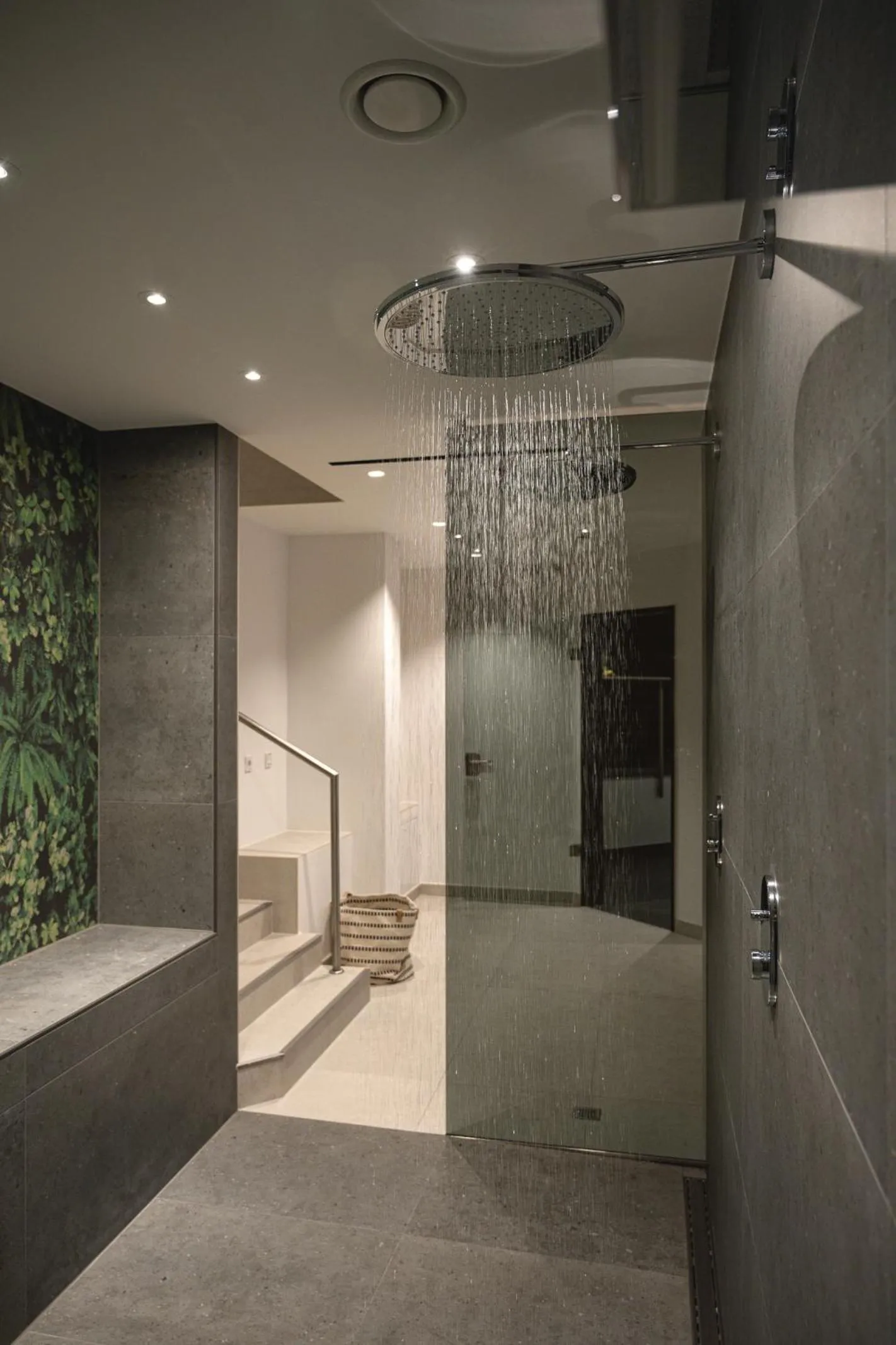 Spa and wellness centre/facilities in Hotel VierJahreszeiten am Seilersee