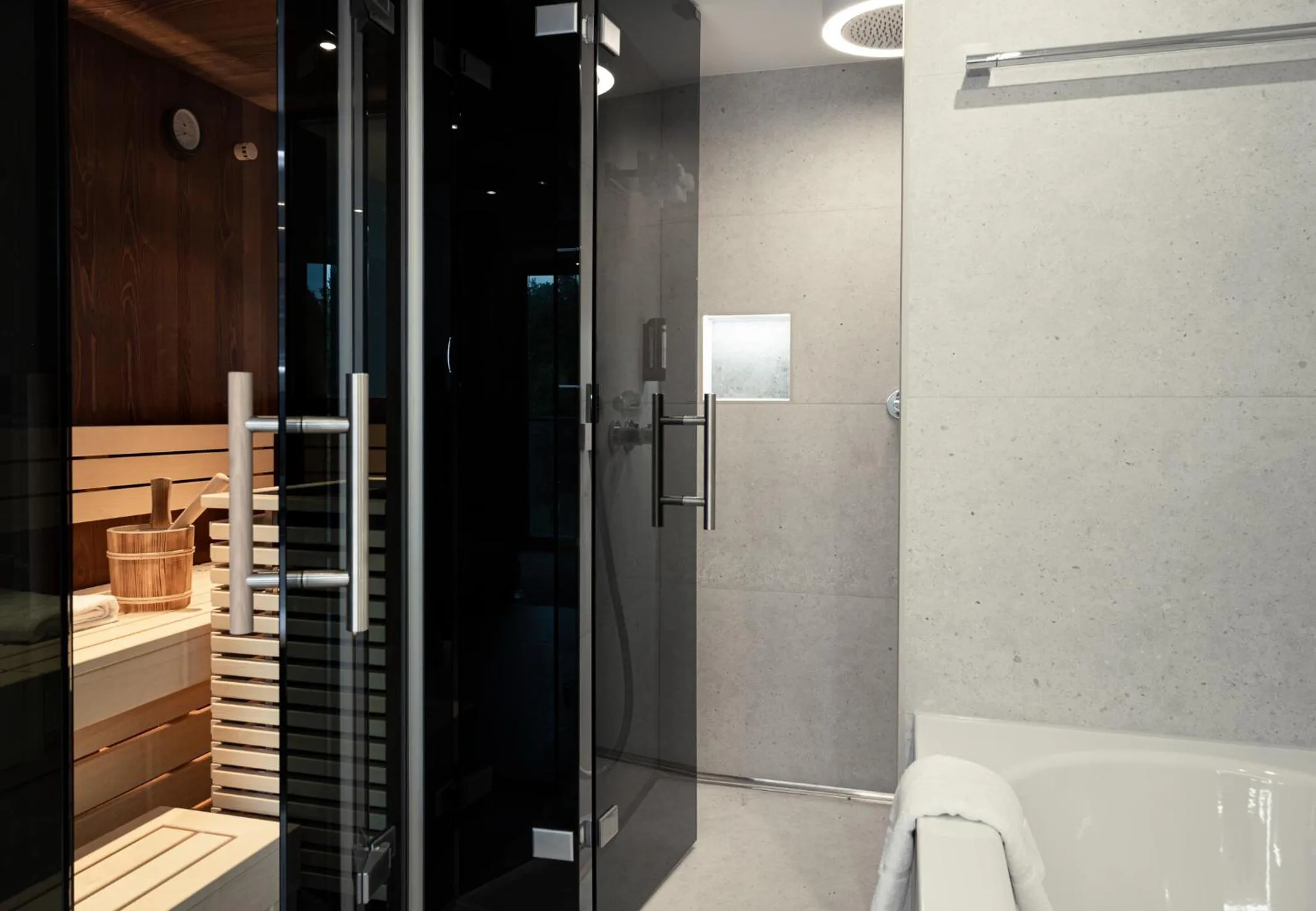 Sauna in Hotel VierJahreszeiten am Seilersee