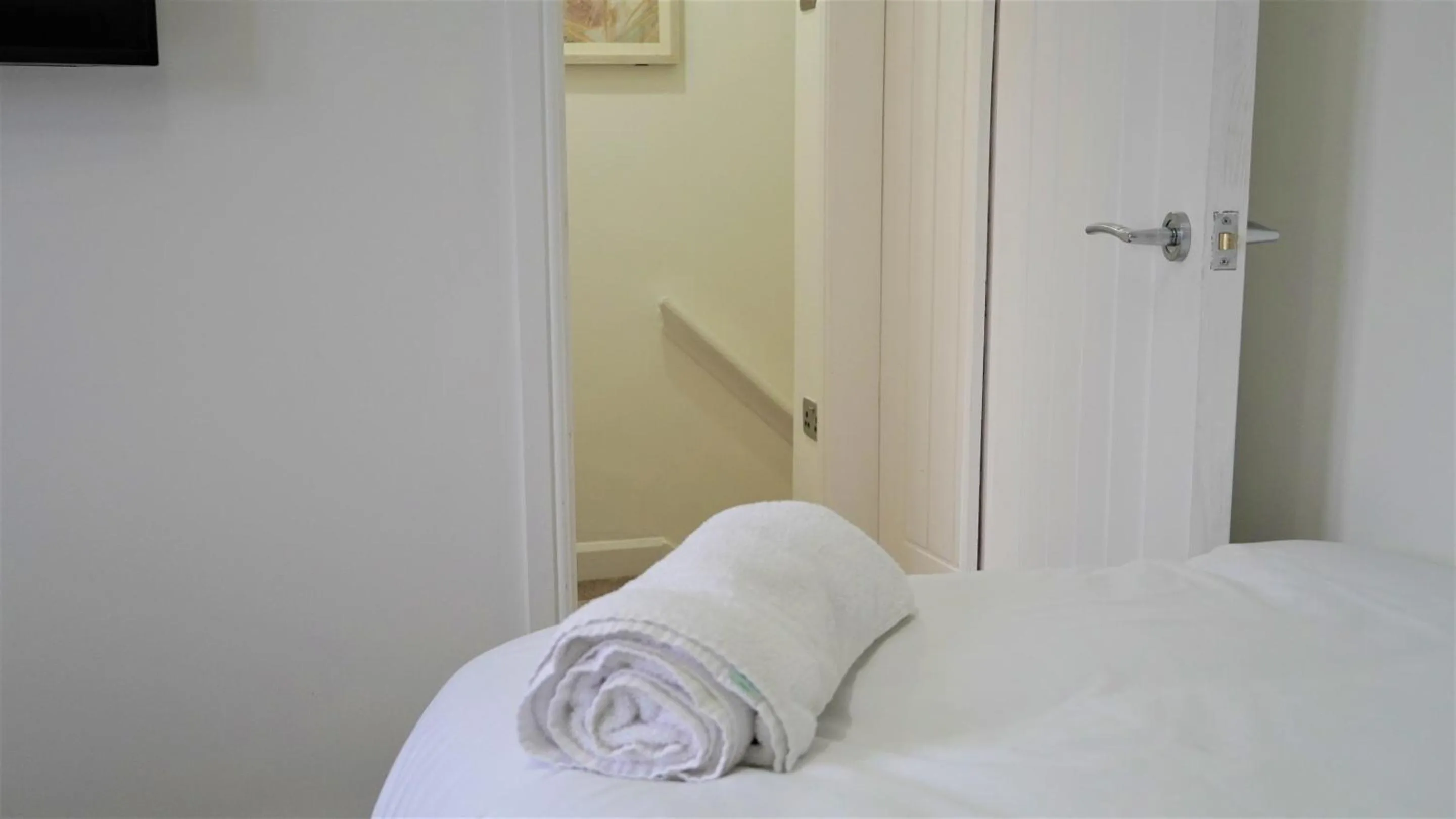 Bedroom, Bed in Cowper Townhouse