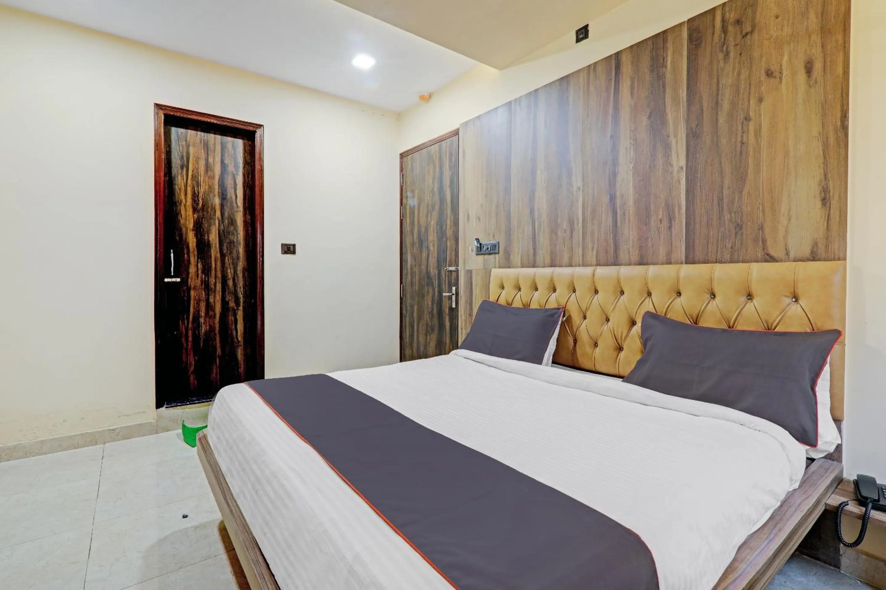 Facade/entrance in Townhouse Jayati Oasis Inn