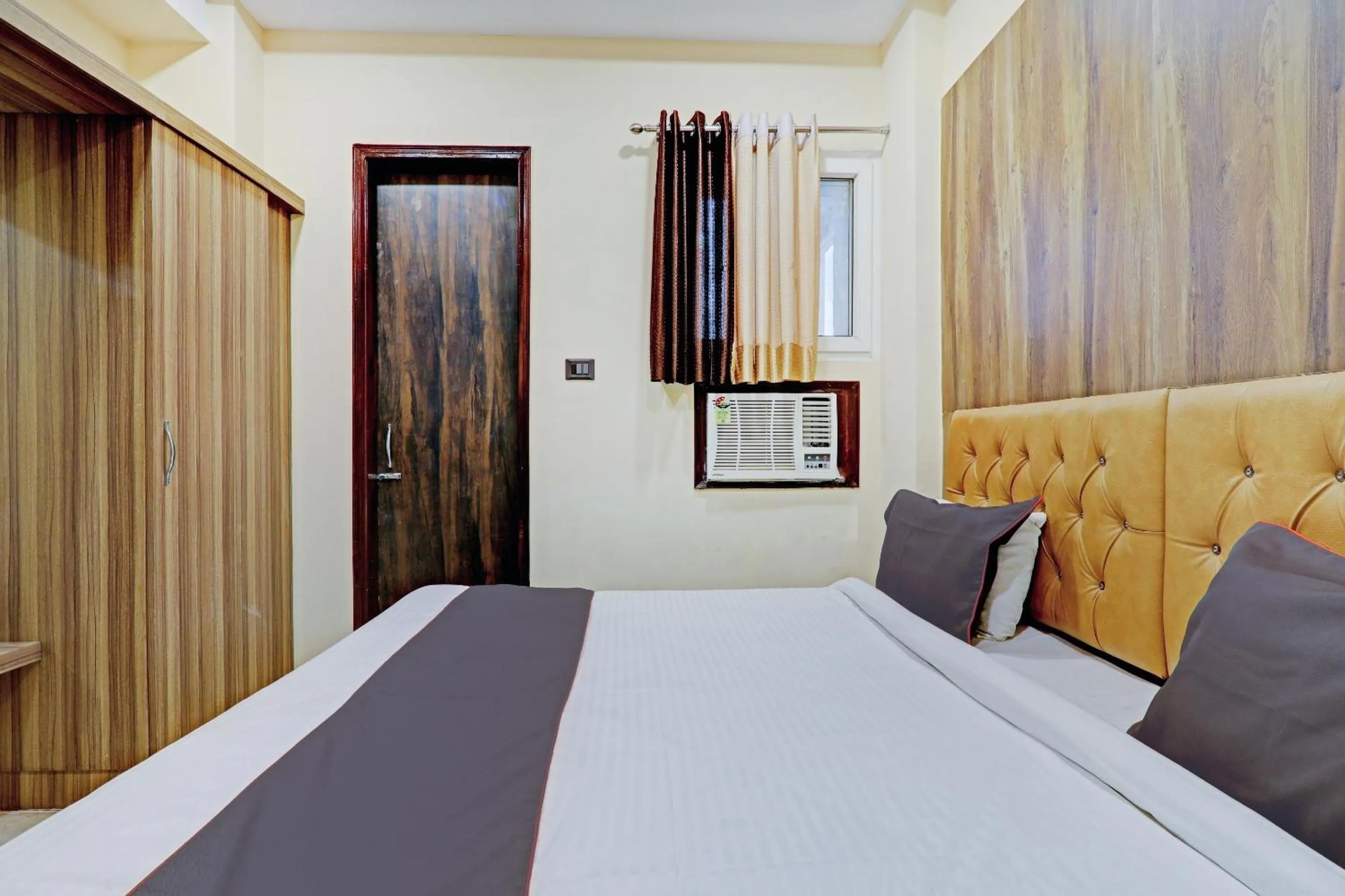 Bedroom in Townhouse Jayati Oasis Inn