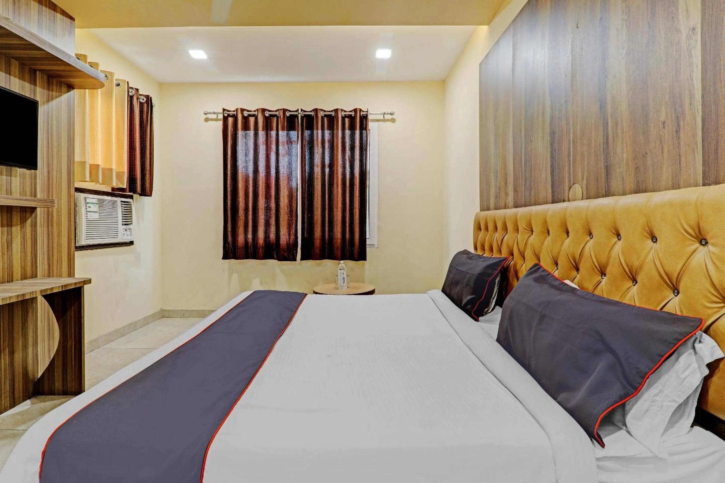 Bedroom, Bed in Townhouse Jayati Oasis Inn