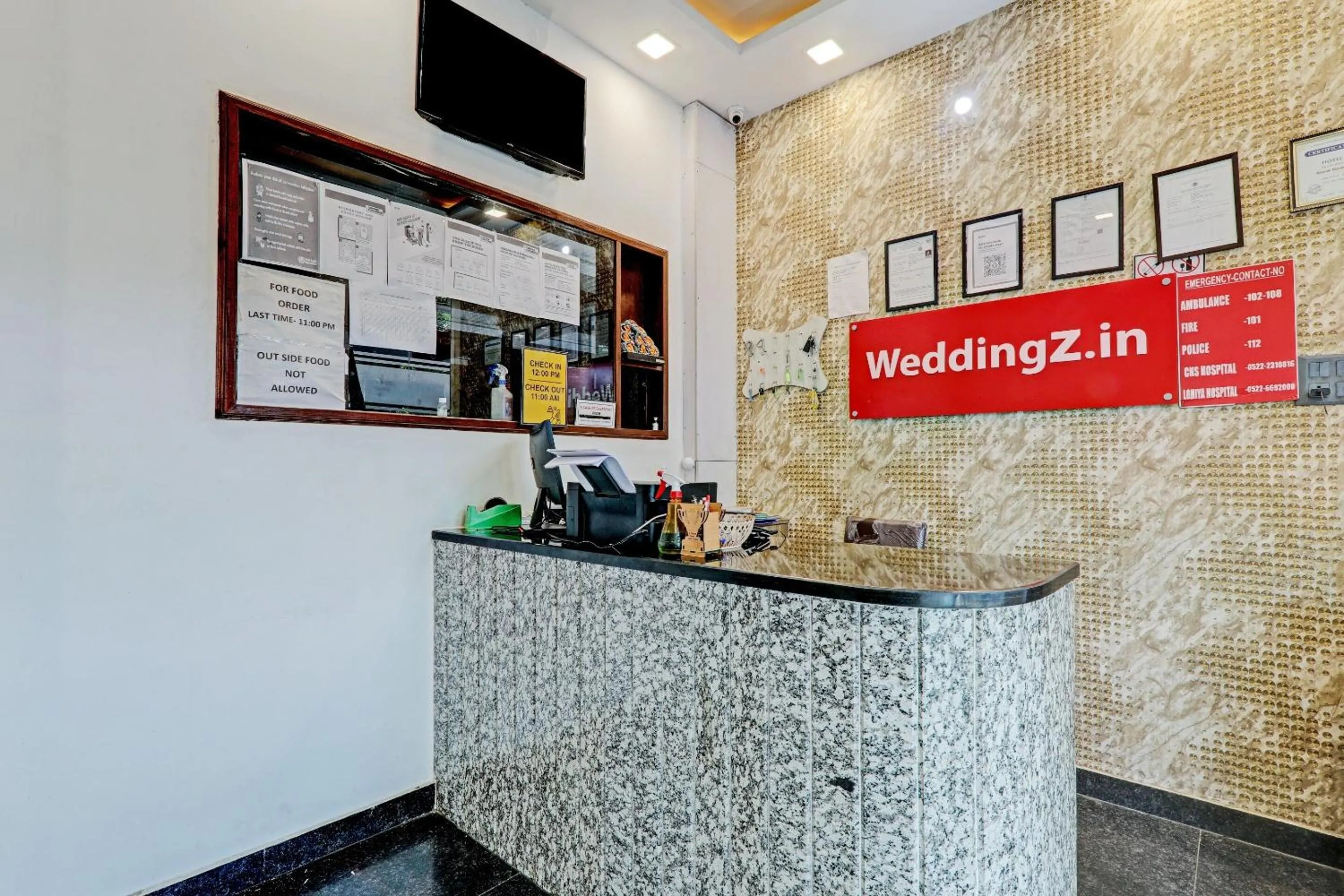 Lobby or reception in Townhouse Jayati Oasis Inn