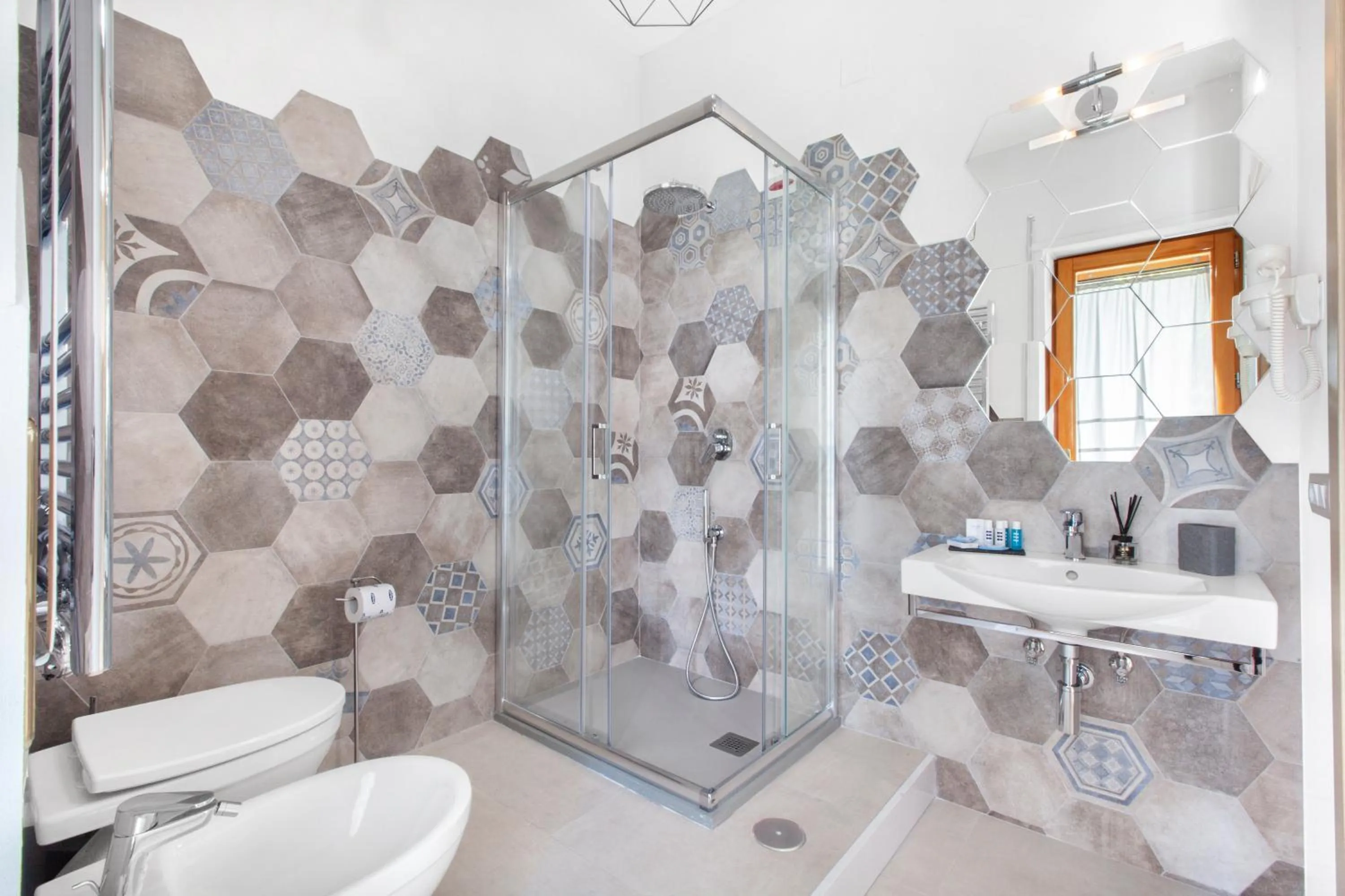 Bathroom in Torna a Surriento Suites