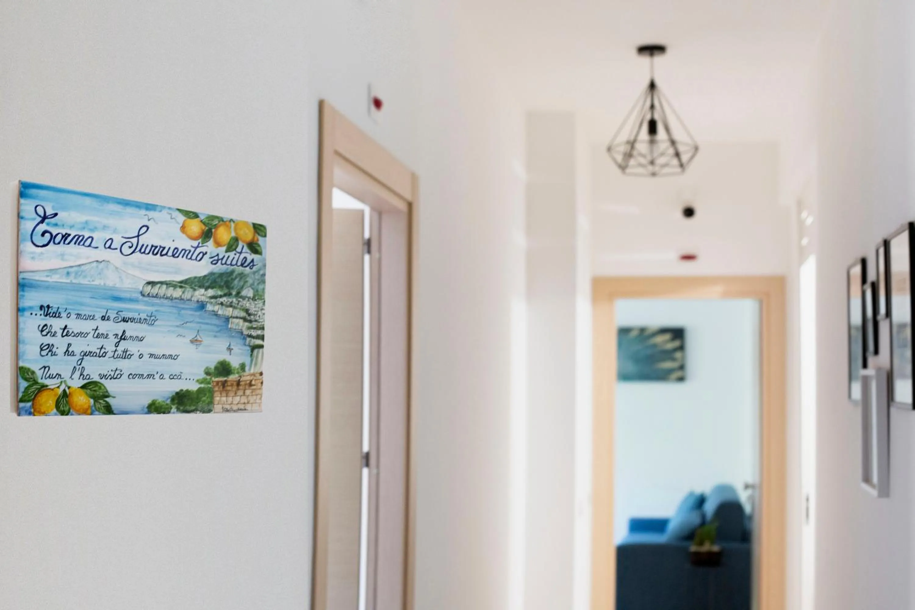 Decorative detail in Torna a Surriento Suites