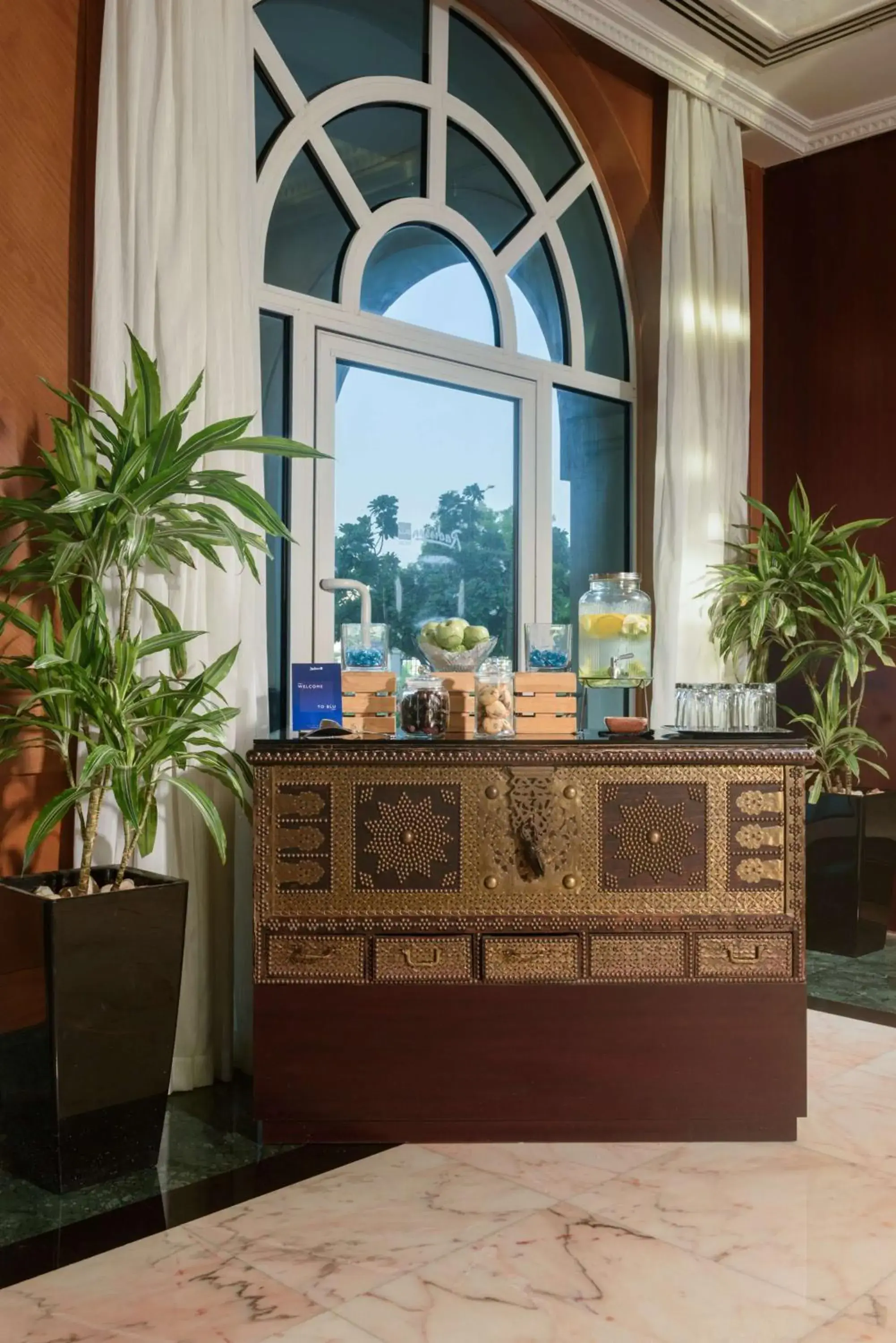 Lobby or reception in Radisson Blu Hotel, Muscat Lobby or reception in Radisson Blu Hotel, Muscat