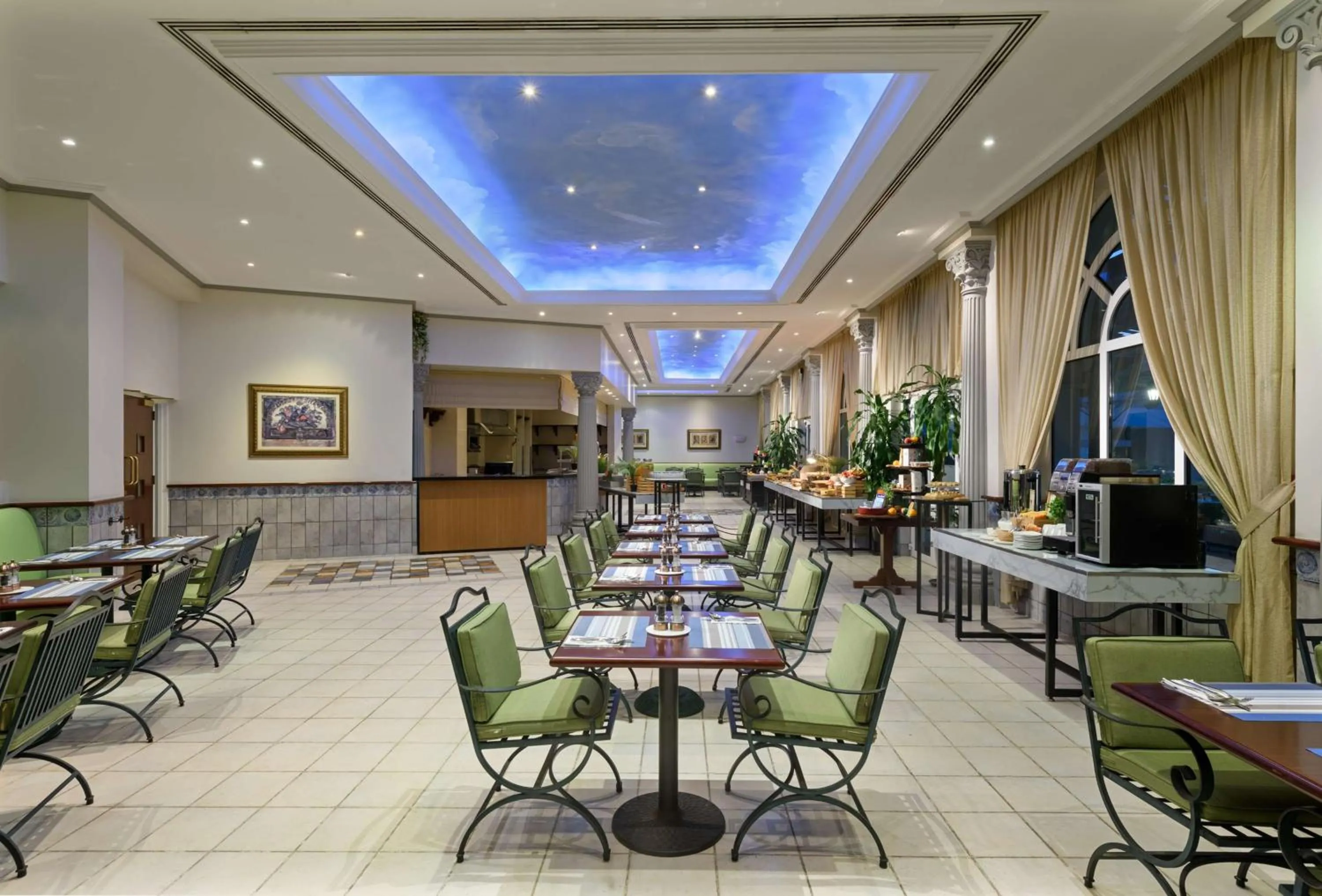 Restaurant/places to eat in Radisson Blu Hotel, Muscat