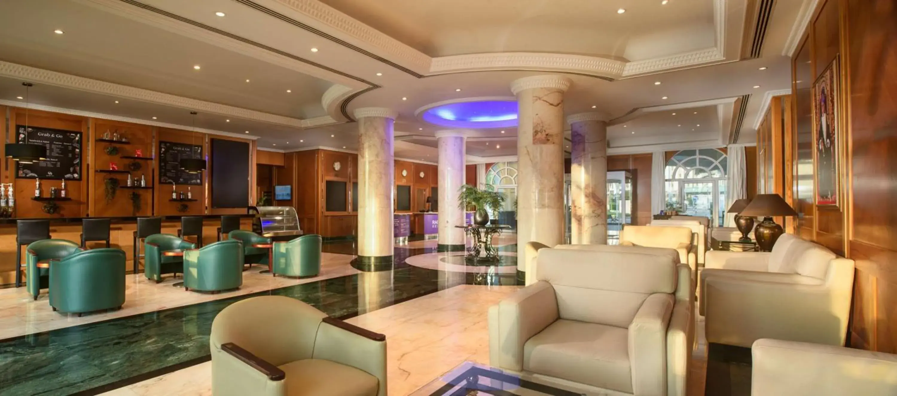 Lobby or reception in Radisson Blu Hotel, Muscat Lobby or reception in Radisson Blu Hotel, Muscat