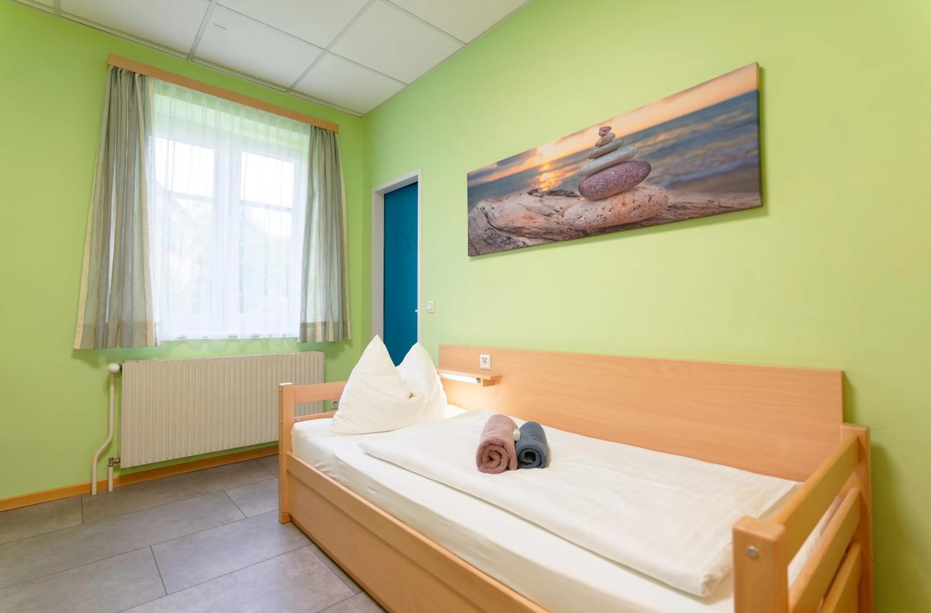 Photo of the whole room, Bed in Radfahrerherberge Krems