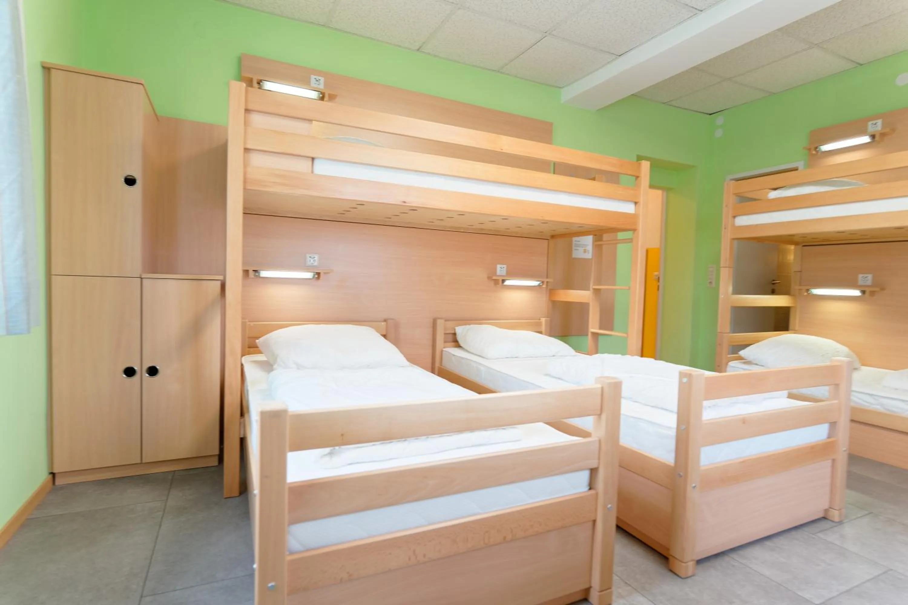 bunk bed, Bed in Radfahrerherberge Krems
