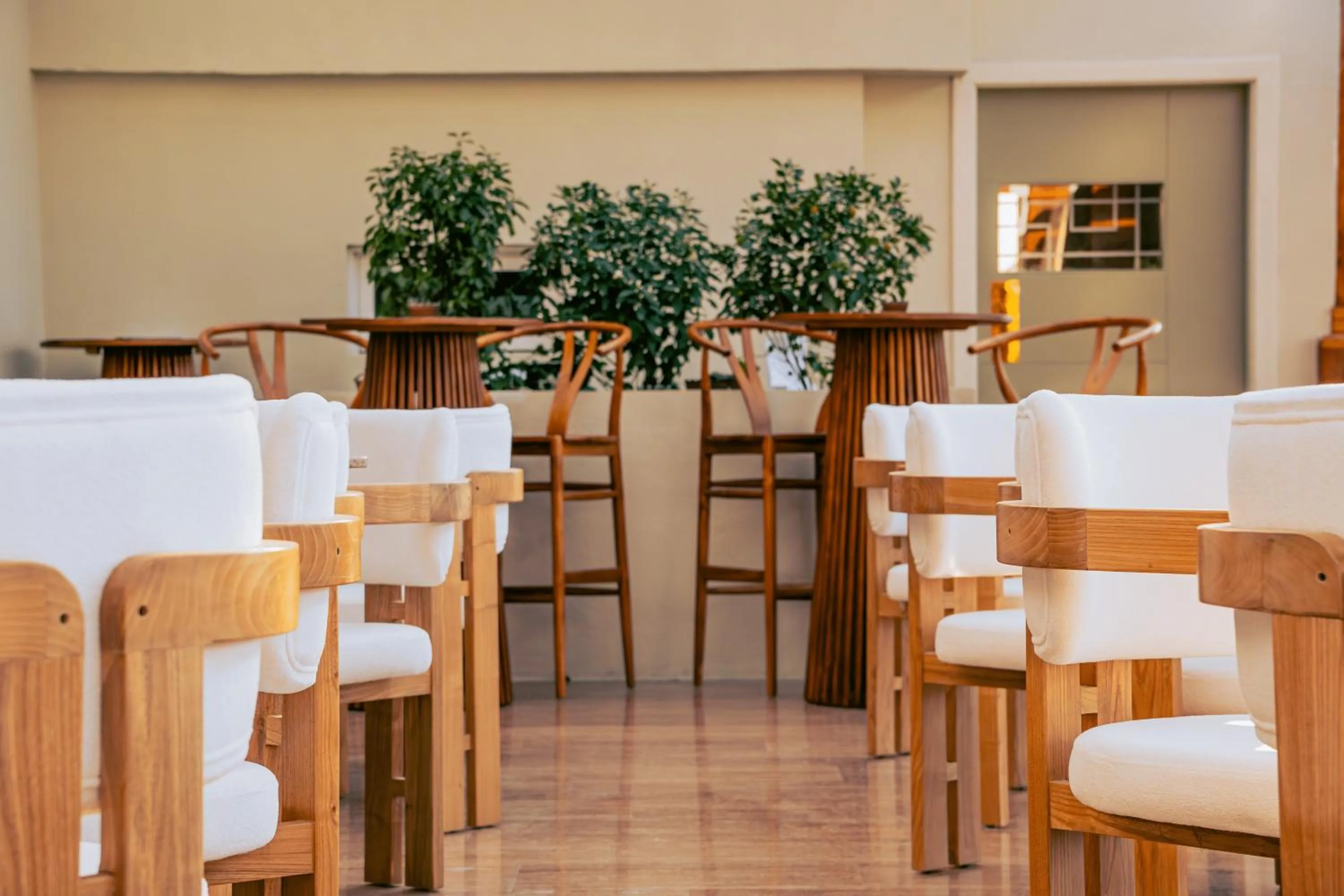 Restaurant/places to eat in Dubai Marine Beach Resort & Spa