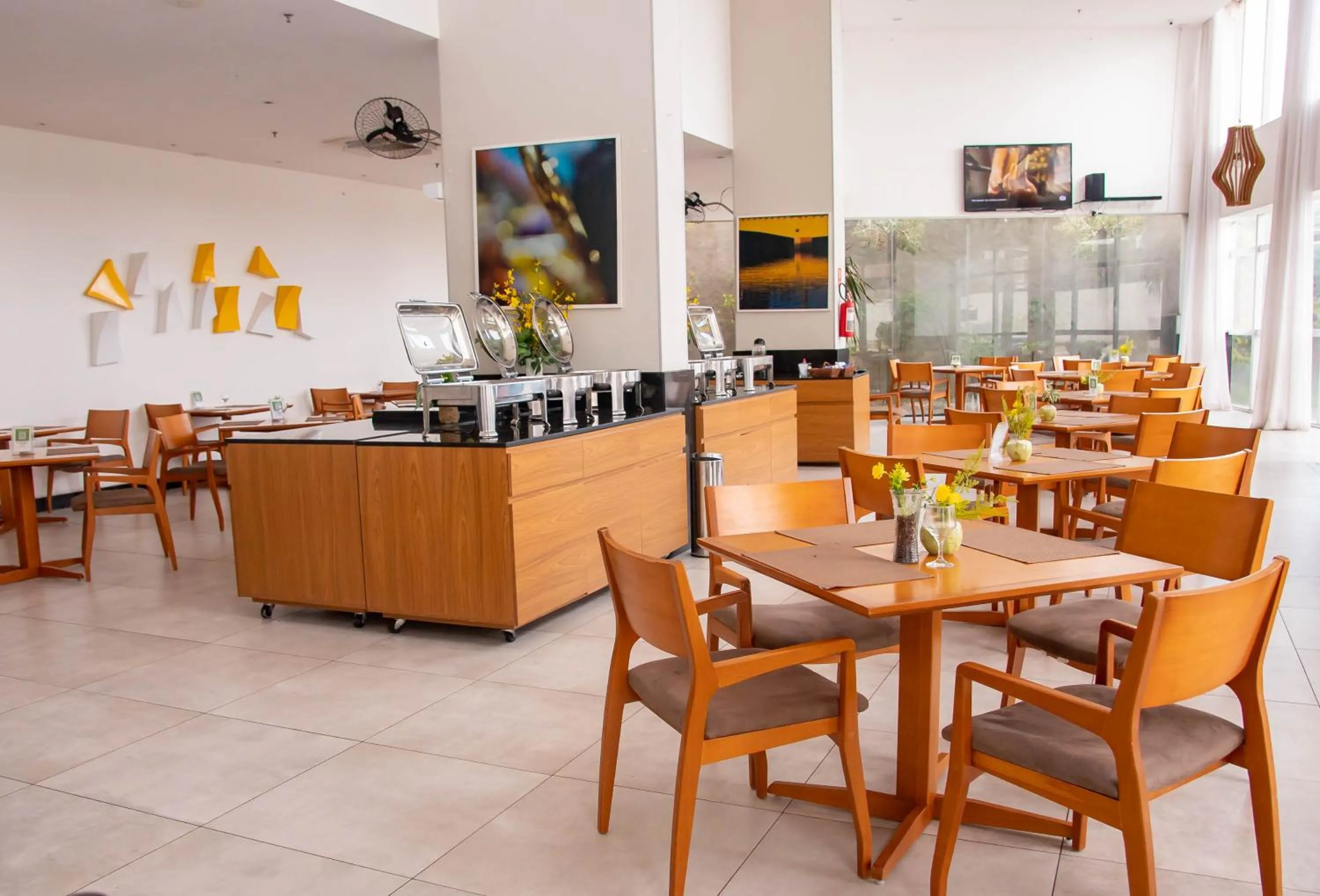 Restaurant/places to eat in Paiva Home Stay - Vista dos Sonhos