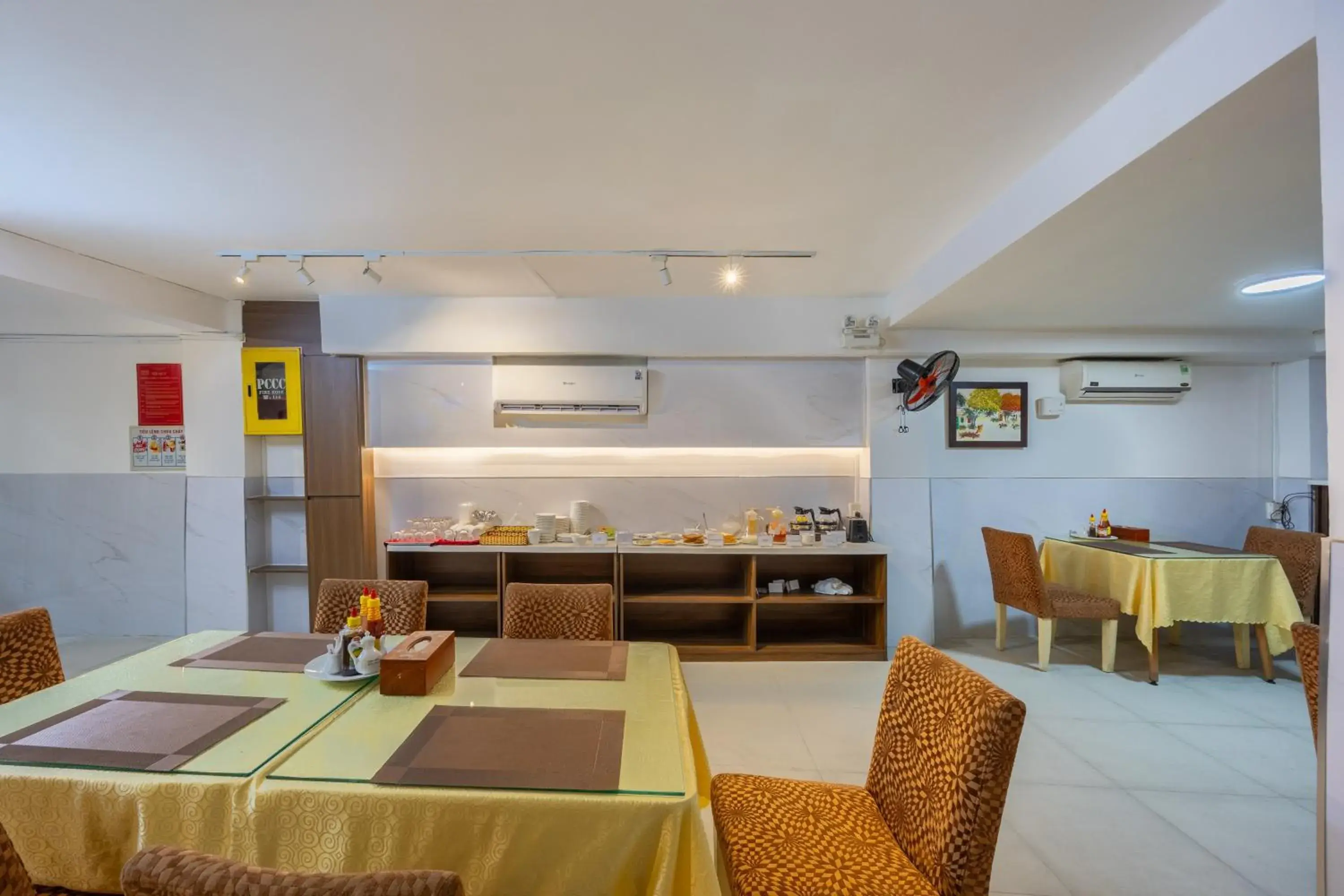 Restaurant/places to eat in A25 Hotel - 14 Phó Đức Chính Restaurant/places to eat in A25 Hotel - 14 Phó Đức Chính