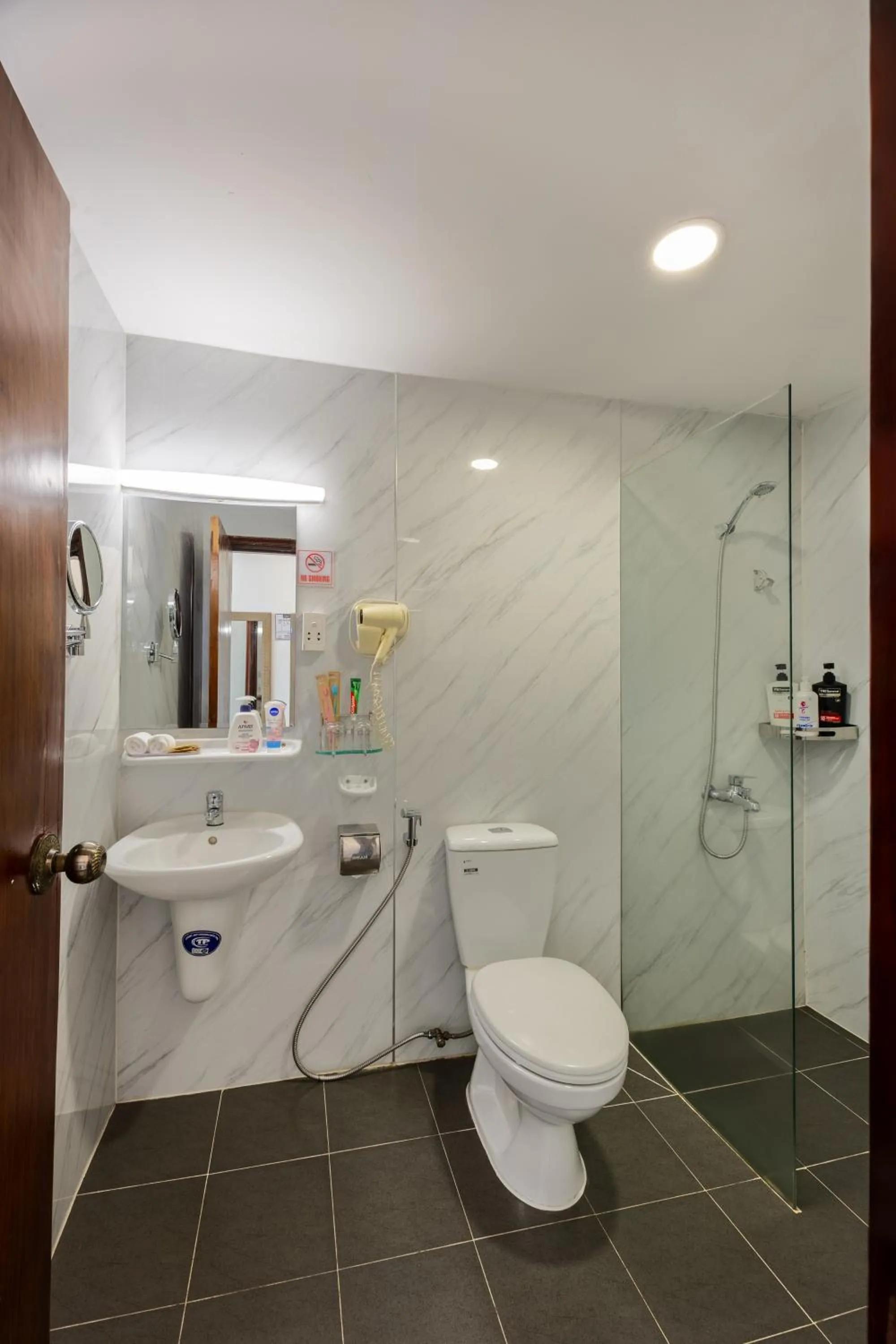 A25 Hotel - 14 Phó Đức Chính