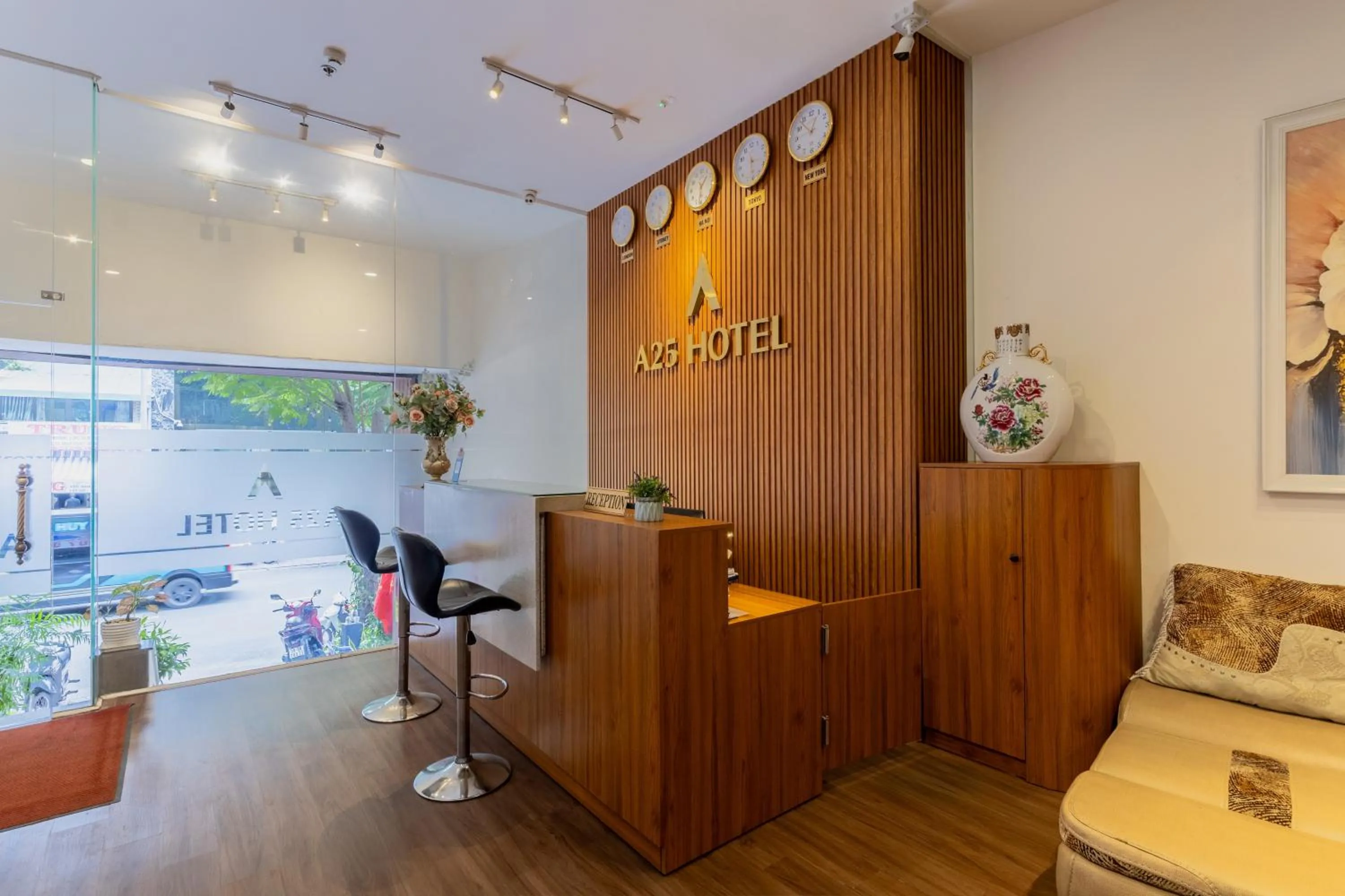 A25 Hotel - 14 Phó Đức Chính