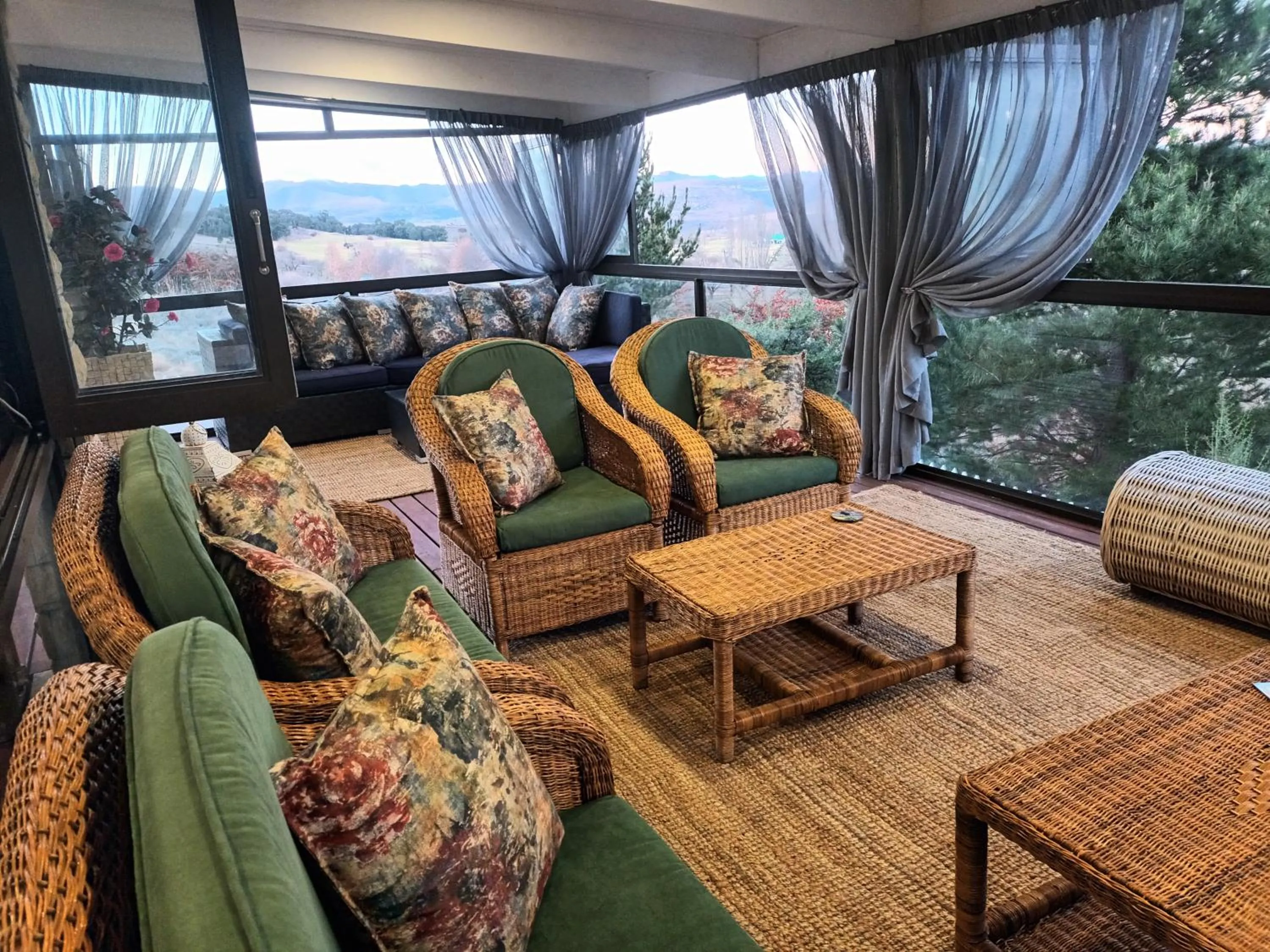 128 Clarens Golf Villa