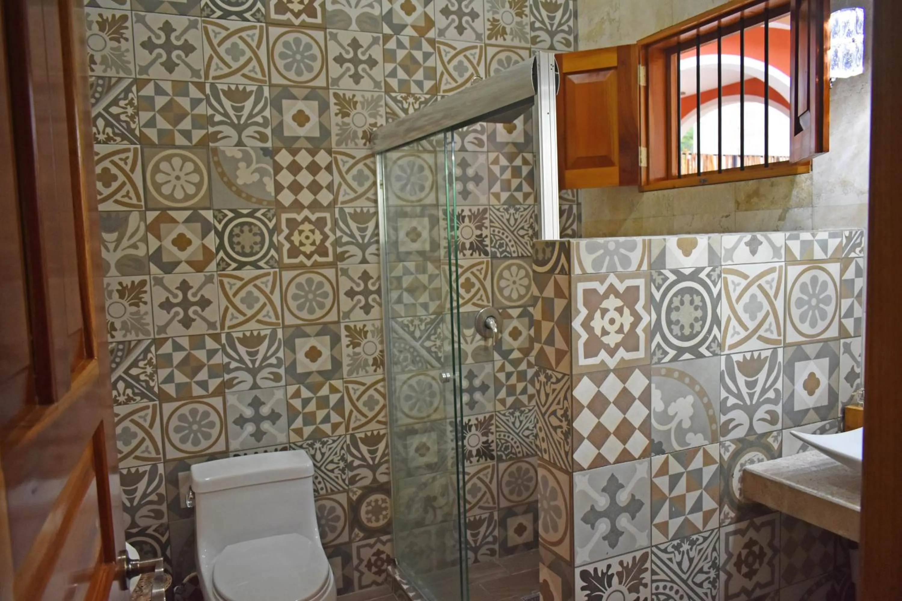 Shower in VILLA UNAHANA
