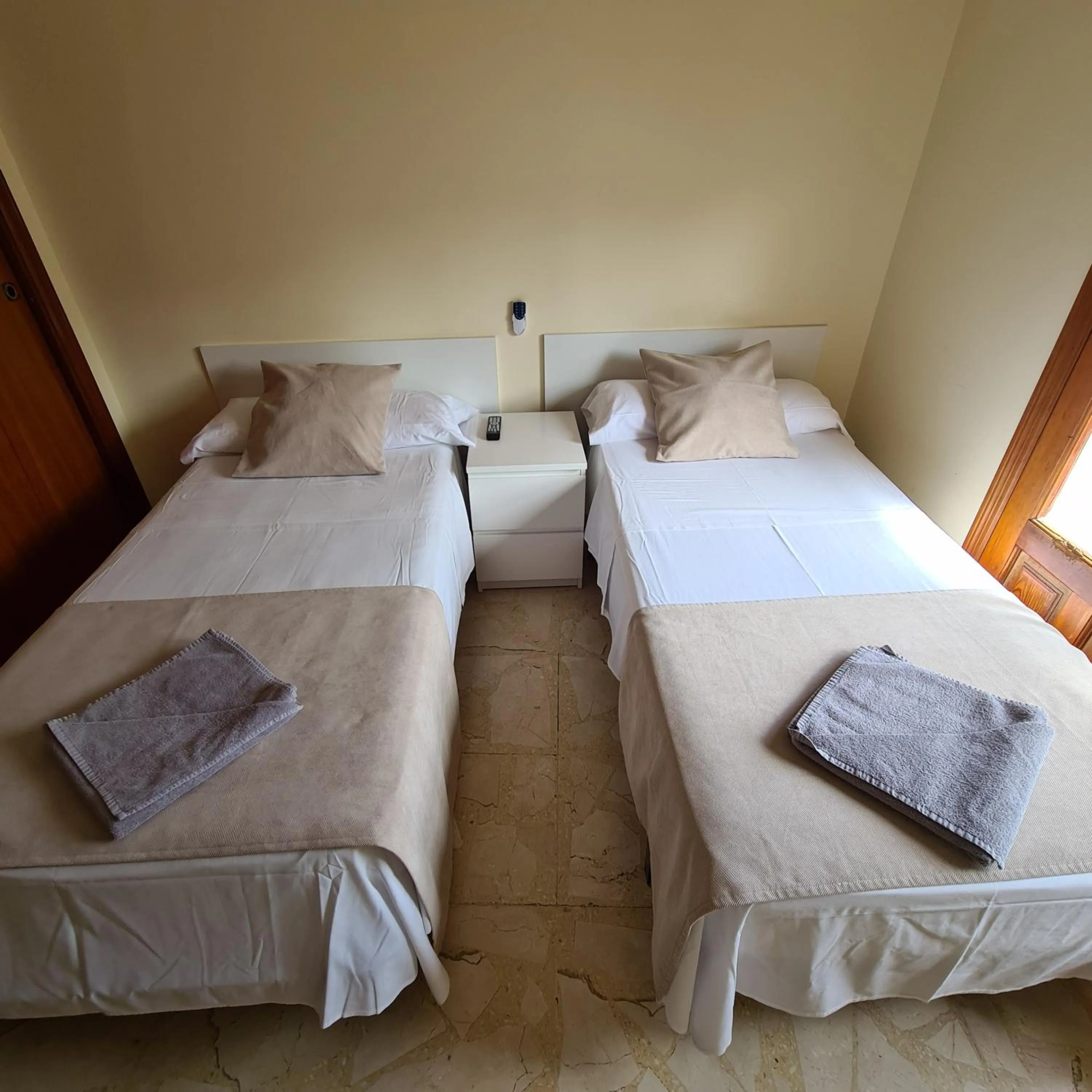 Bed in H Los Rafaeles