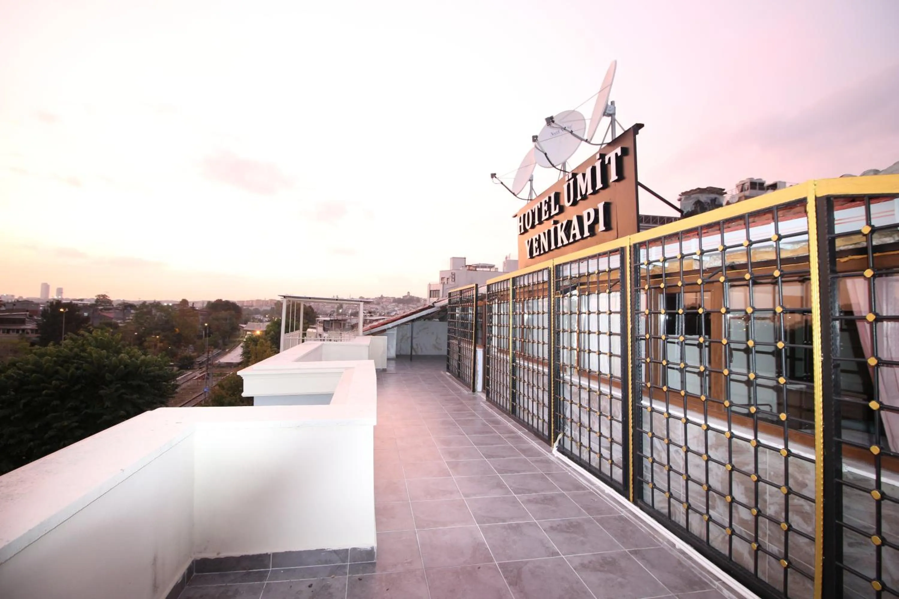 Day in HOTEL ÜMİT YENİKAPI