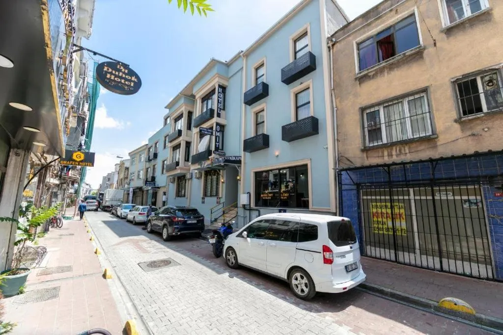 Quiet street view in HOTEL ÜMİT YENİKAPI