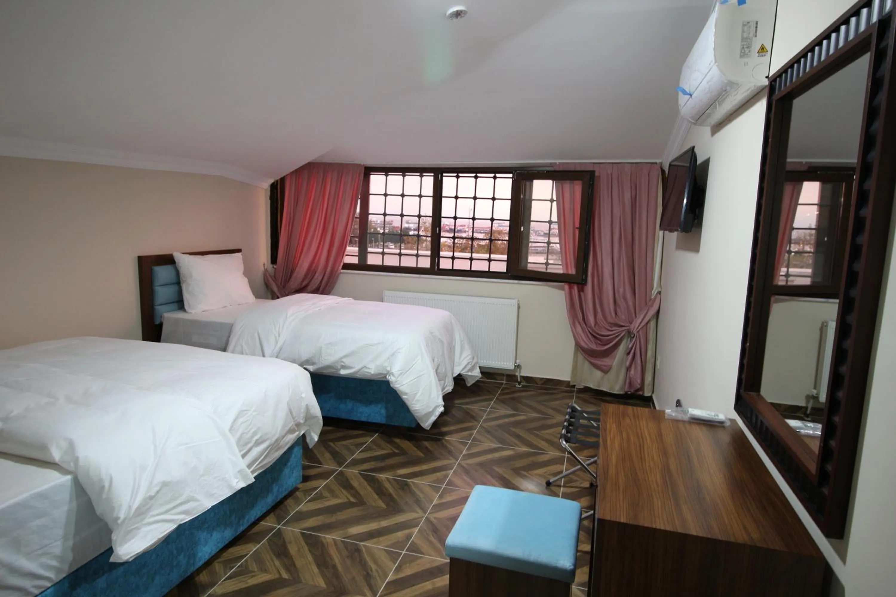 Bed in HOTEL ÜMİT YENİKAPI