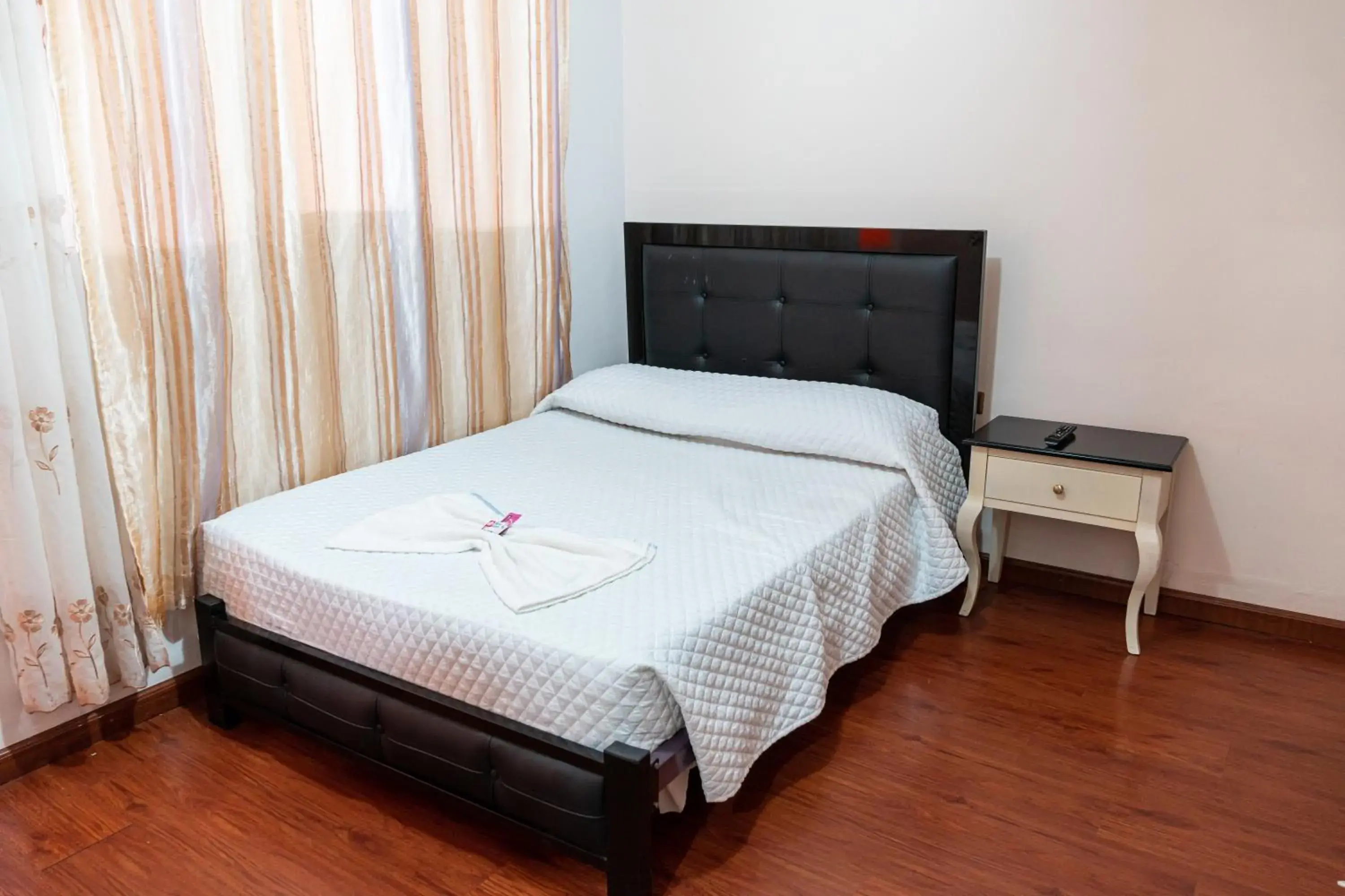 Double Room in Residencial Velia & Victoria Double Room in Residencial Velia & Victoria