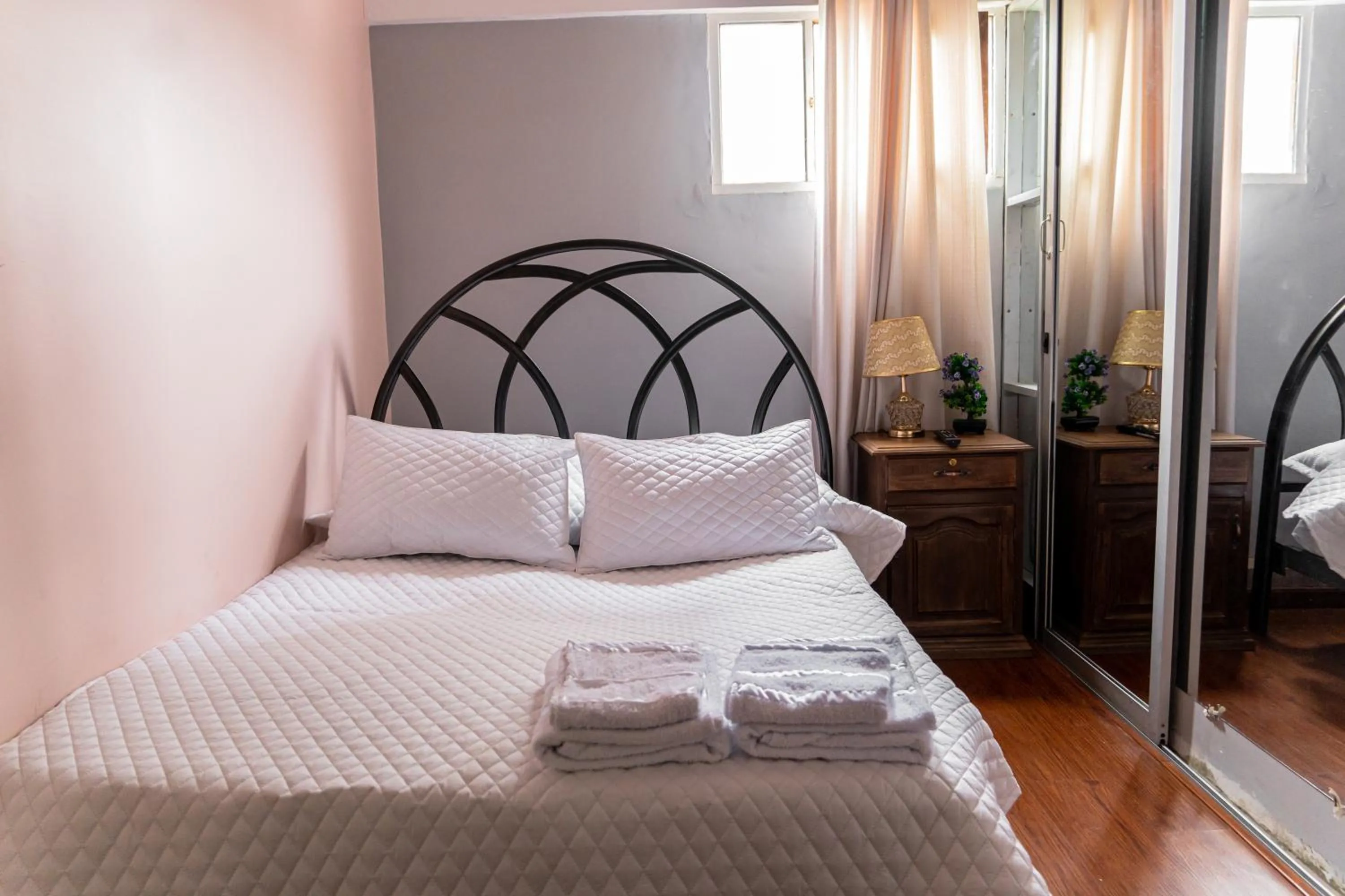 Single Room with Private Bathroom in Residencial Velia & Victoria