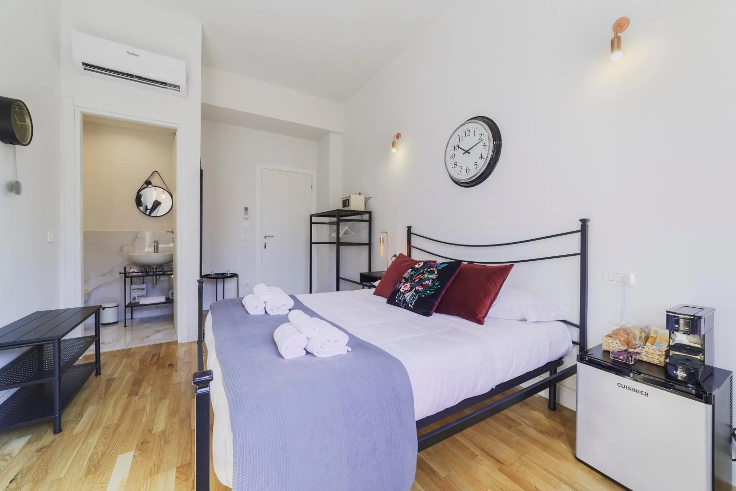 Photo of the whole room, Bed in Lavagnini My Place B&B