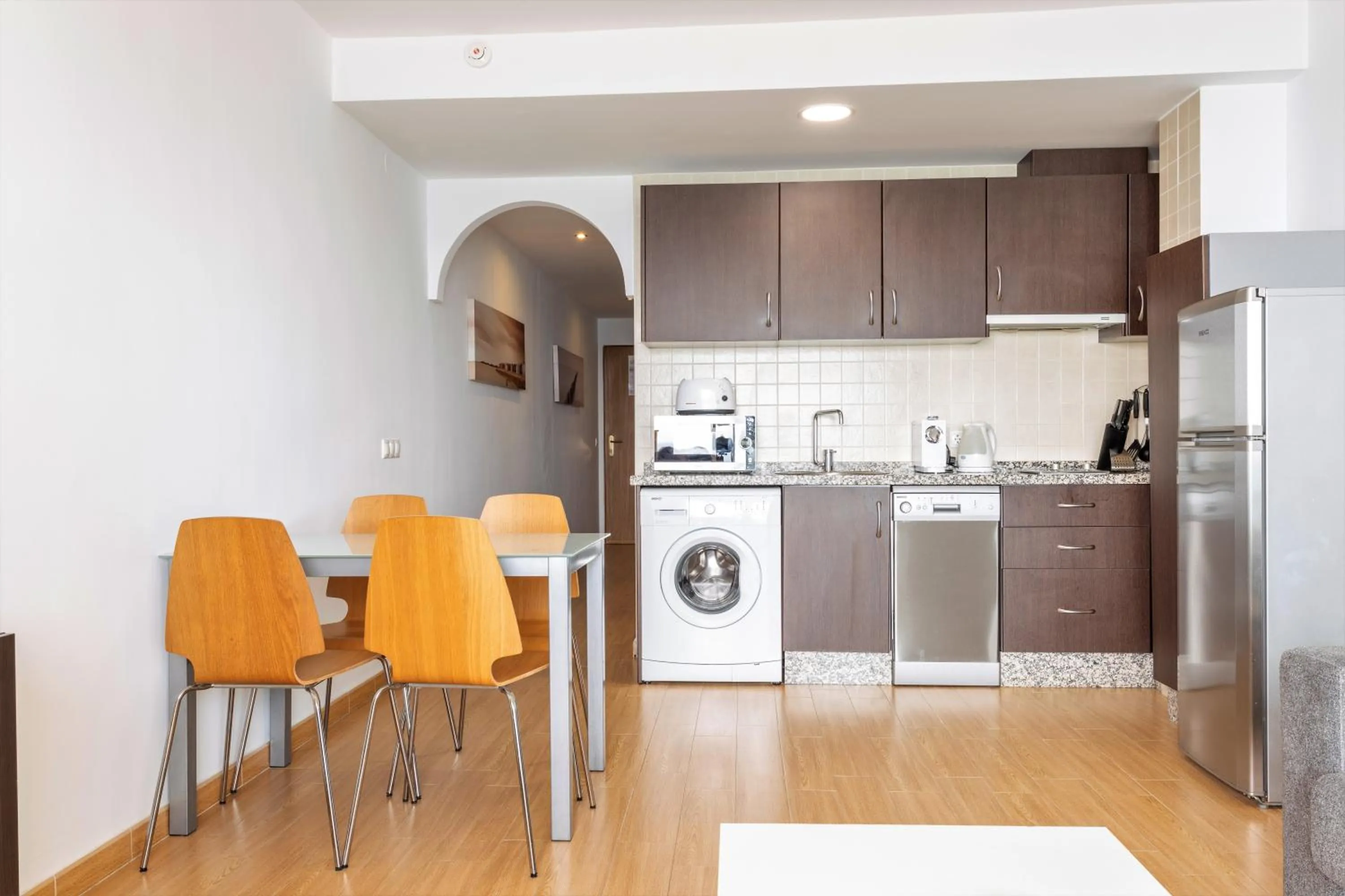 Kitchen or kitchenette in Vegasol Playa AT