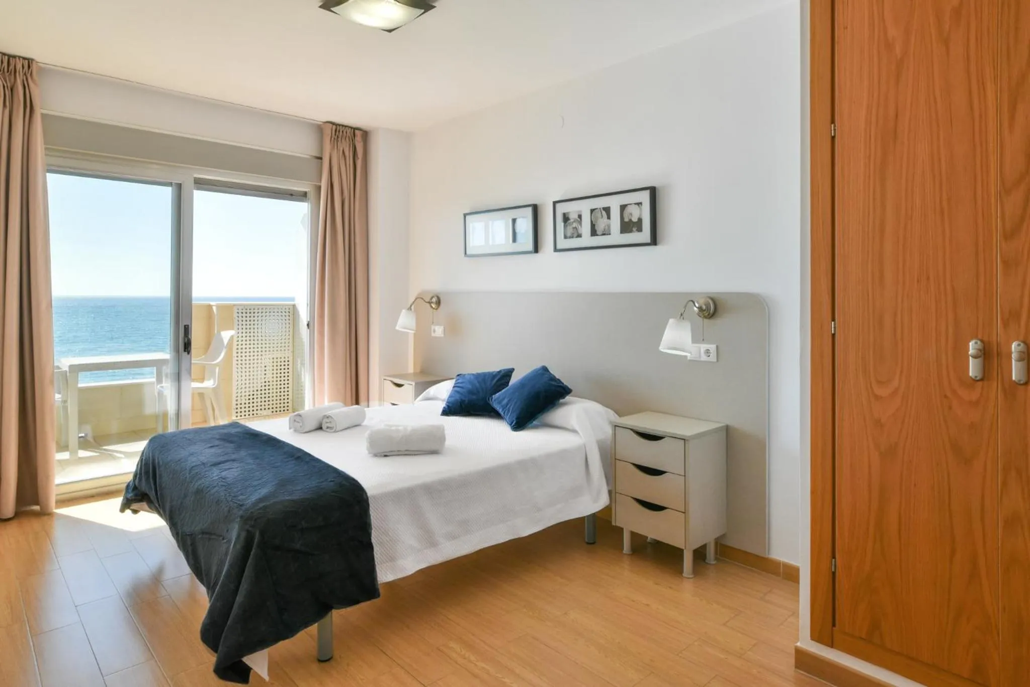 Balcony/Terrace, Bed in Vegasol Playa AT