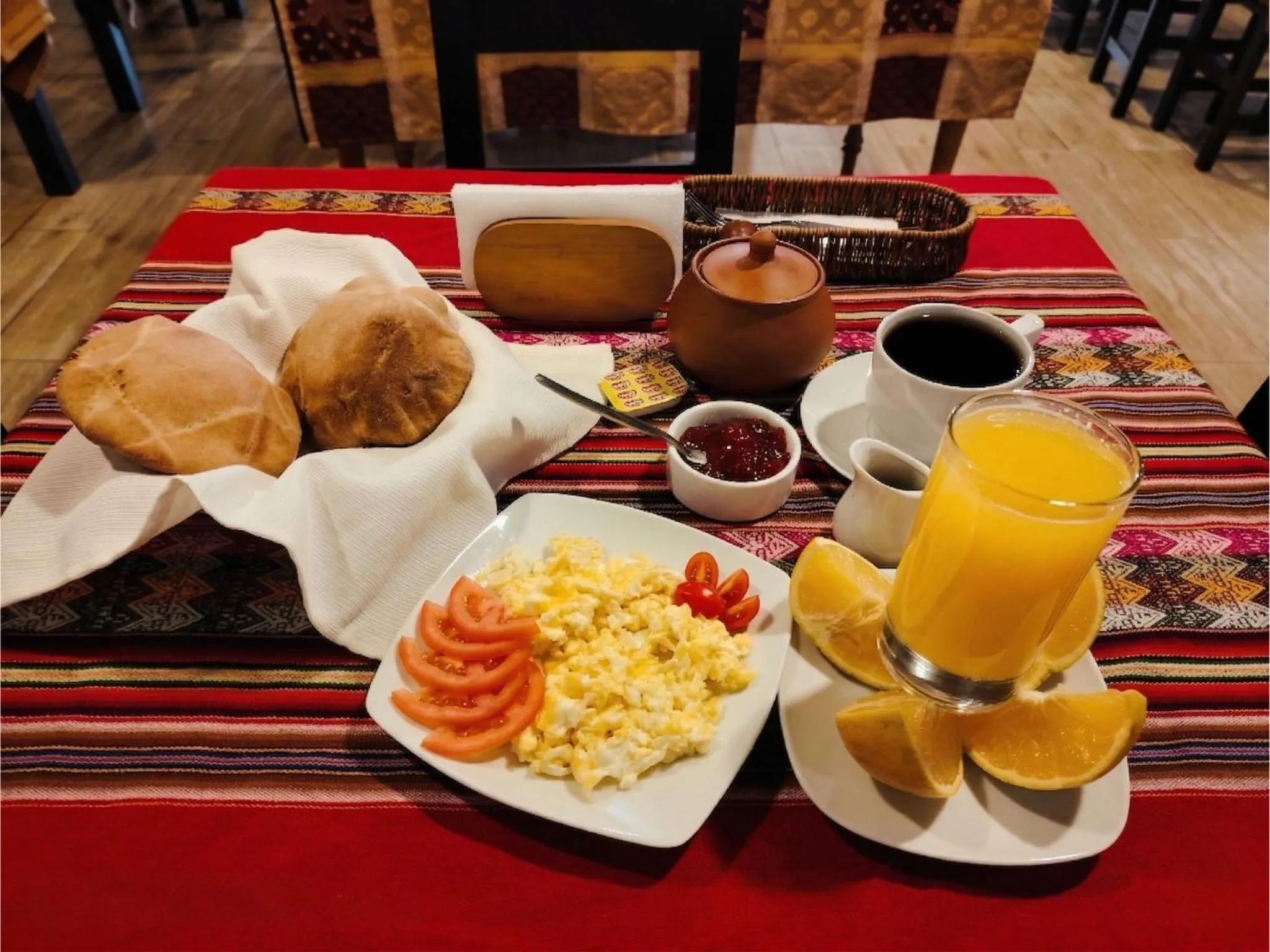 Food and drinks in Hotel Golden Killa