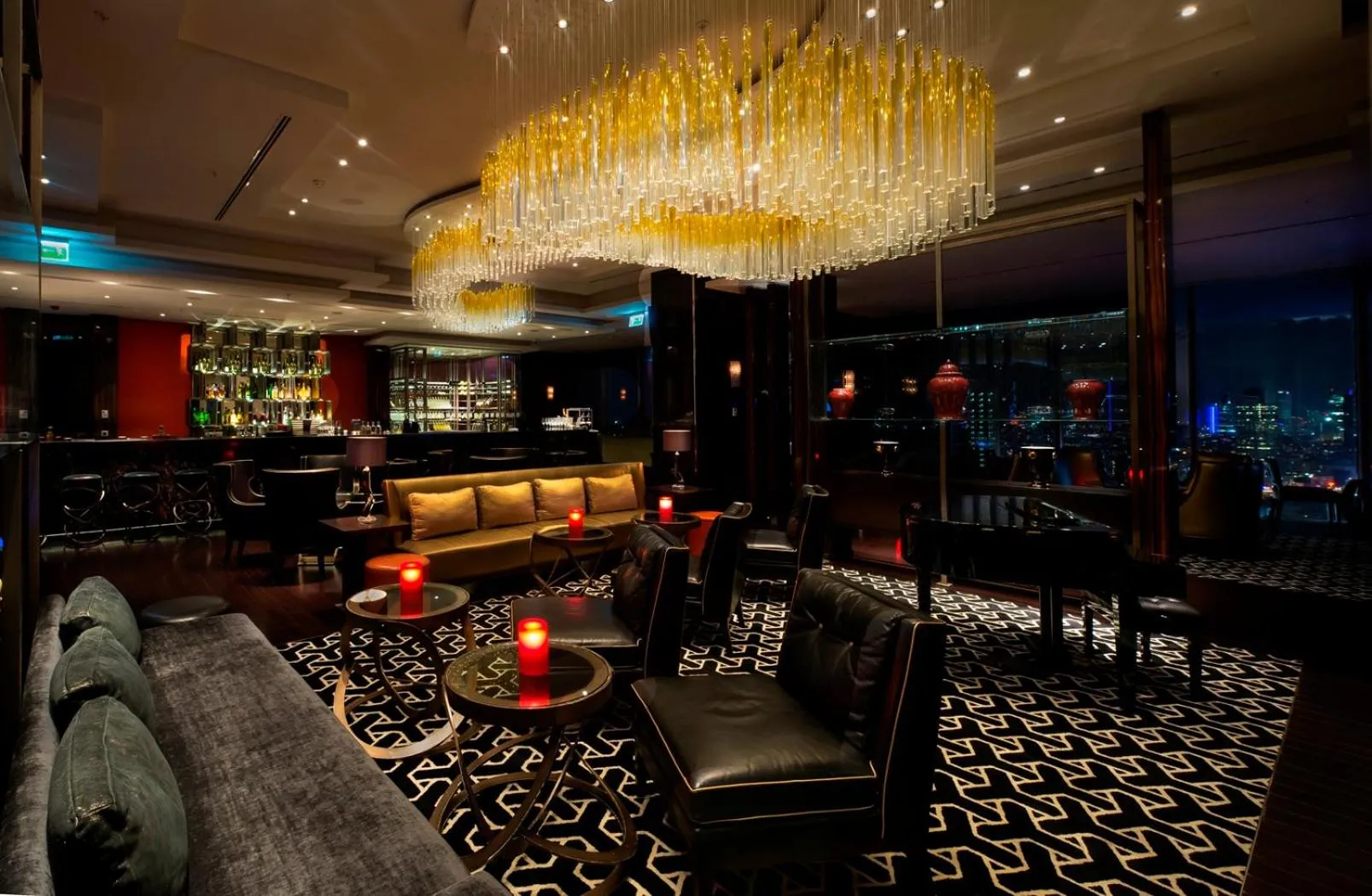 Lounge or bar in Hilton Istanbul Bomonti