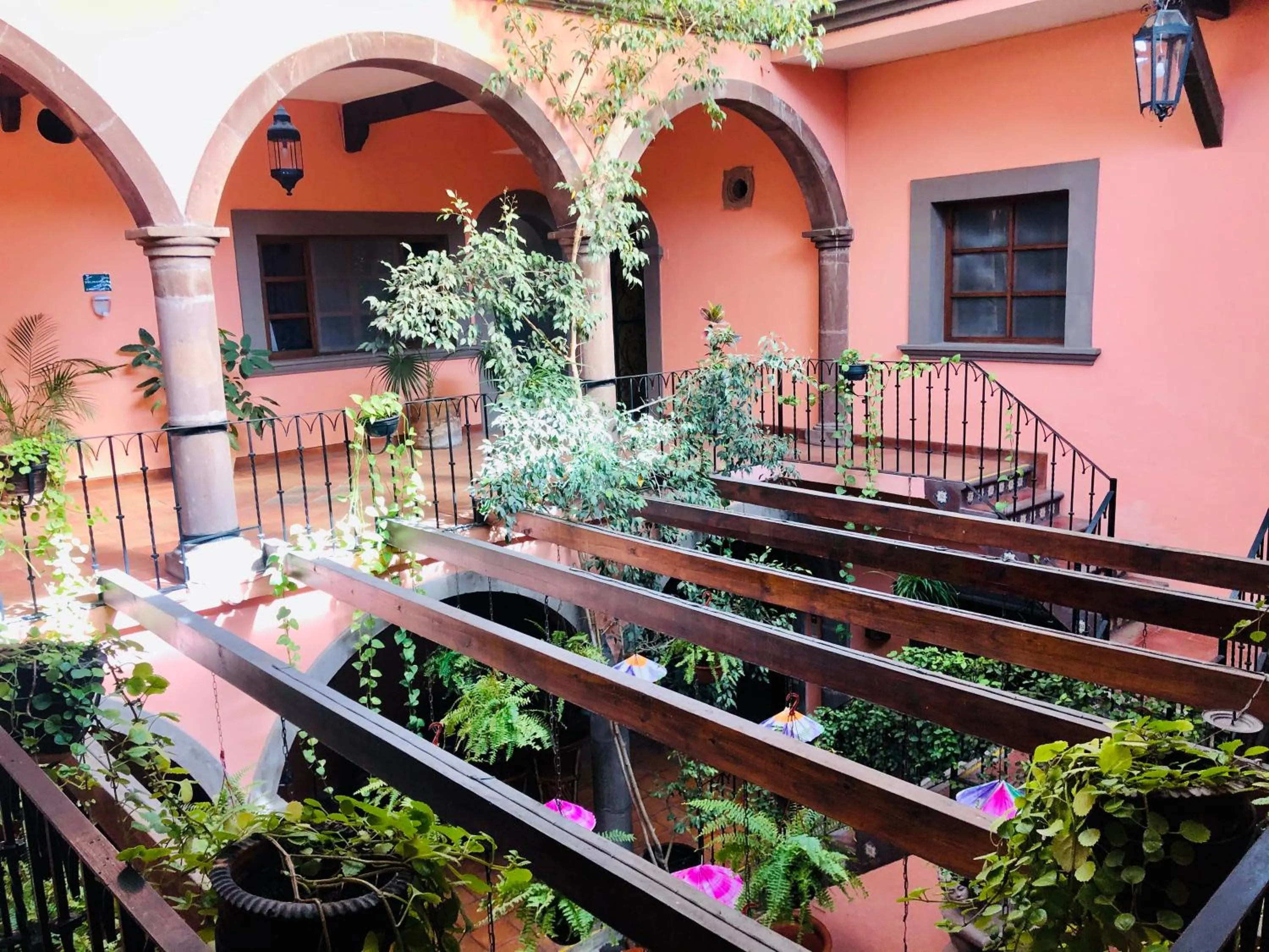 Patio in Hotel Mansión Virreyes by Rotamundos