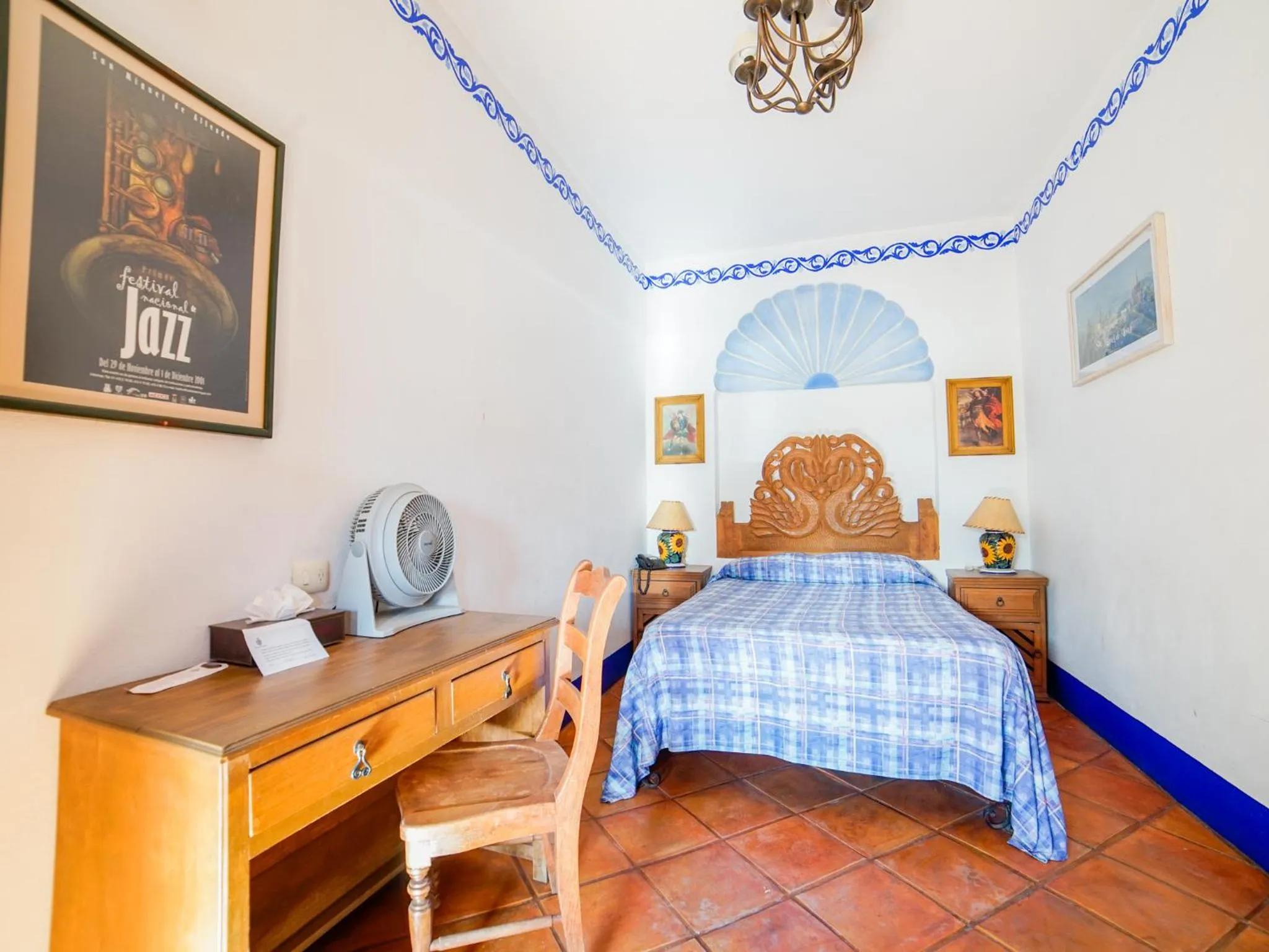 Photo of the whole room in Hotel Mansión Virreyes by Rotamundos