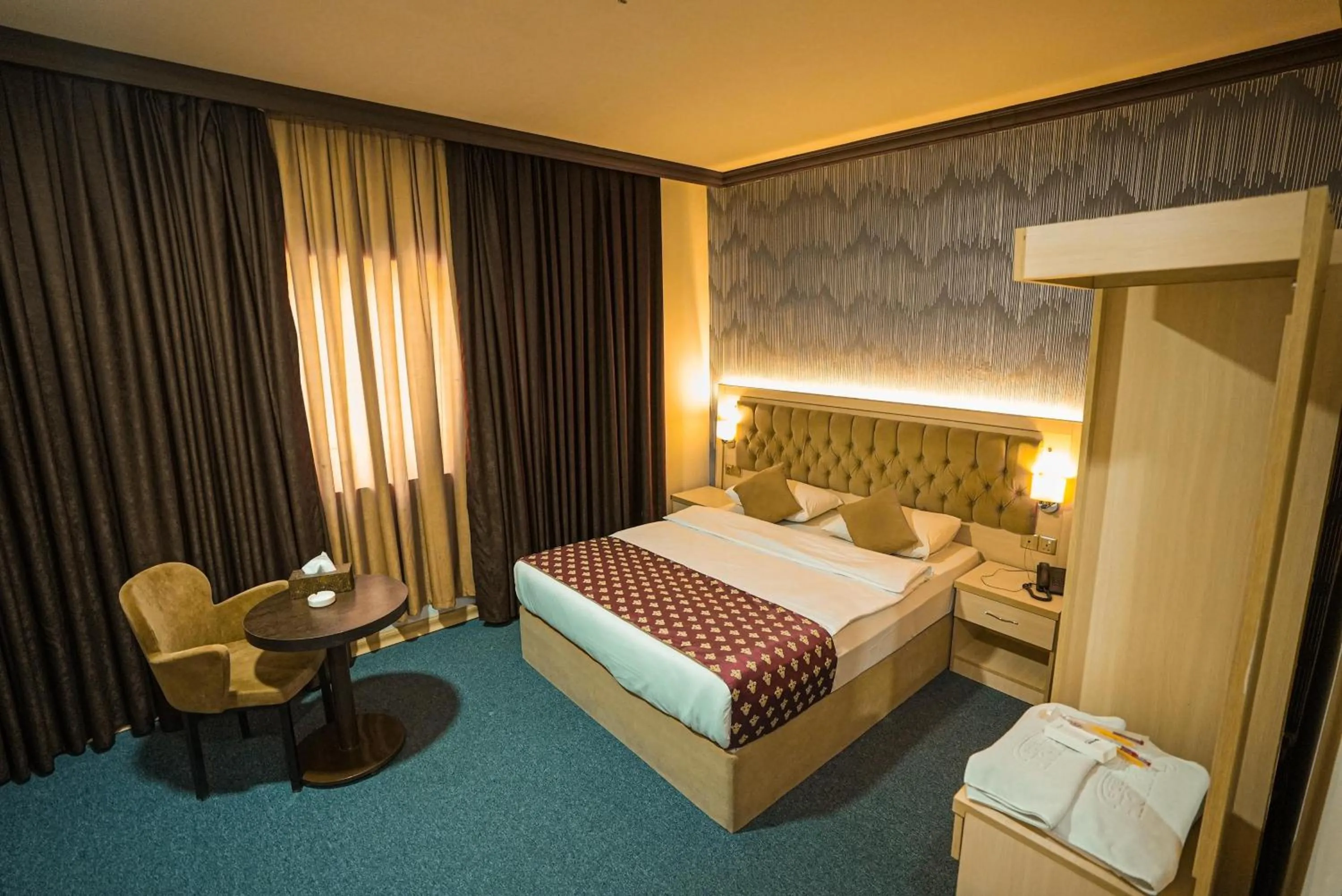 Bedroom, Bed in Hotel Seever